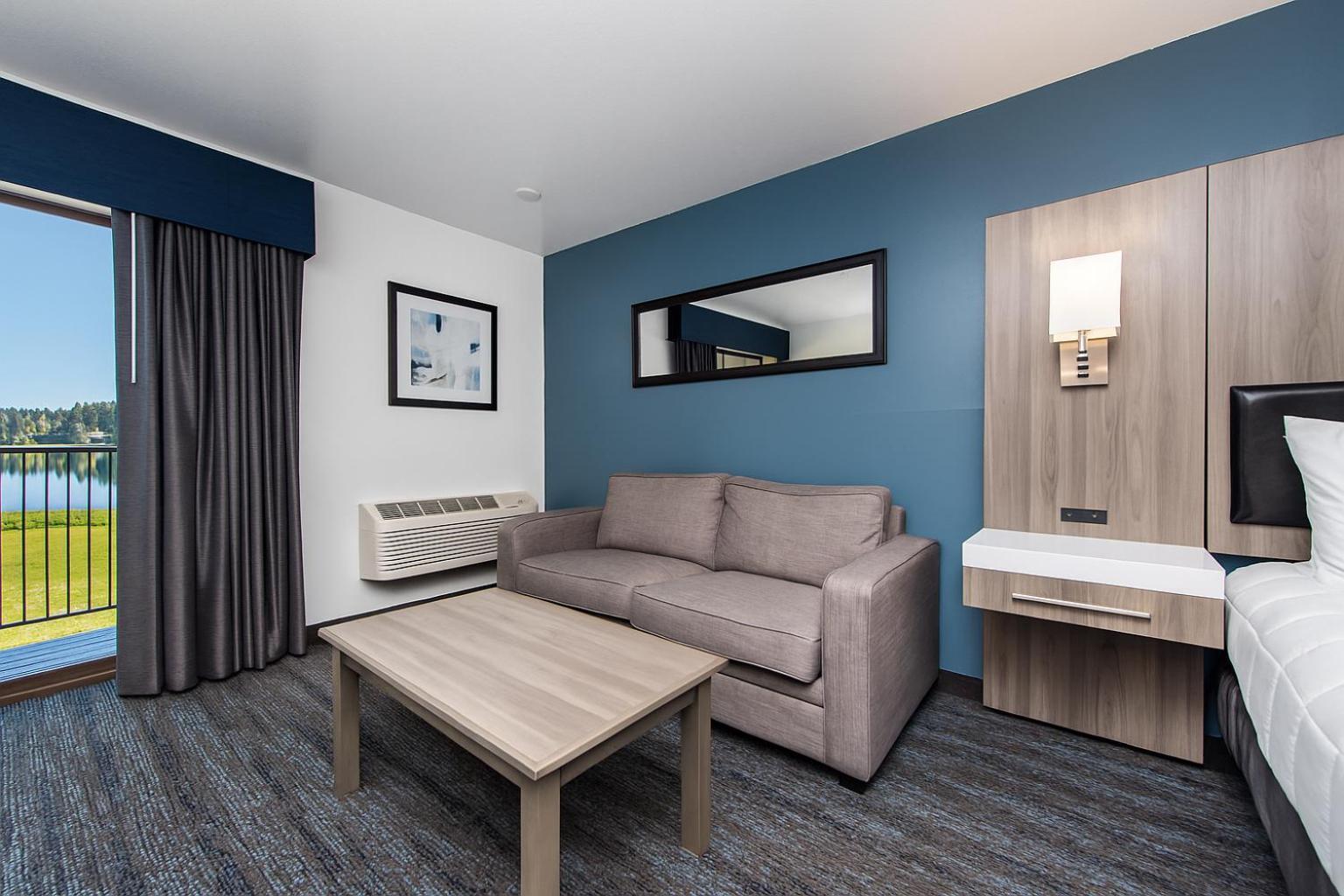Bayside King Suite