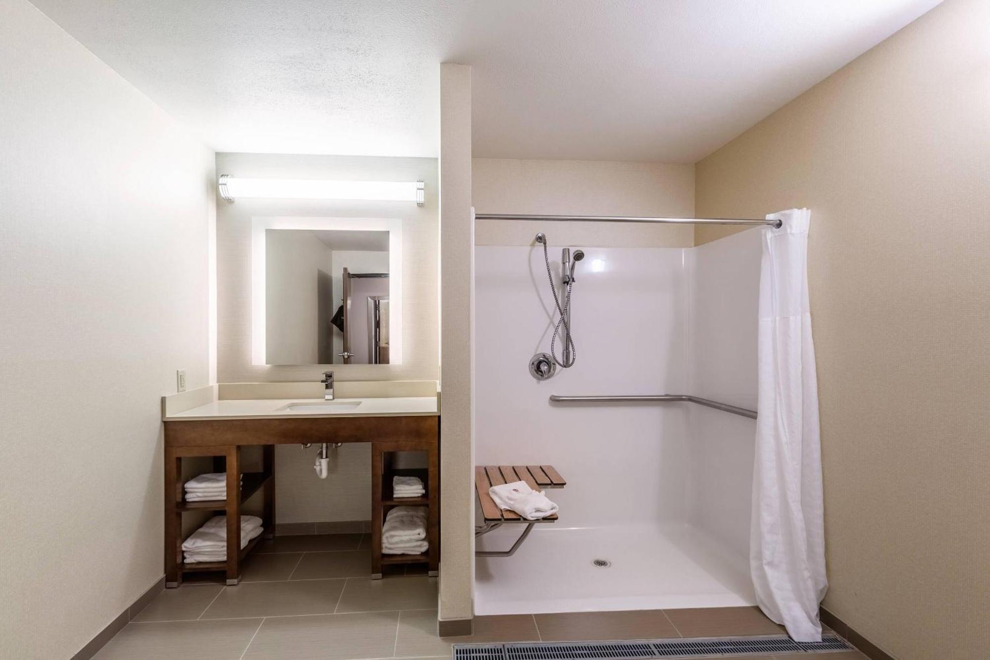 Queen Room Two Queen Beds Roll Shower Accessible or Non-Smoking
