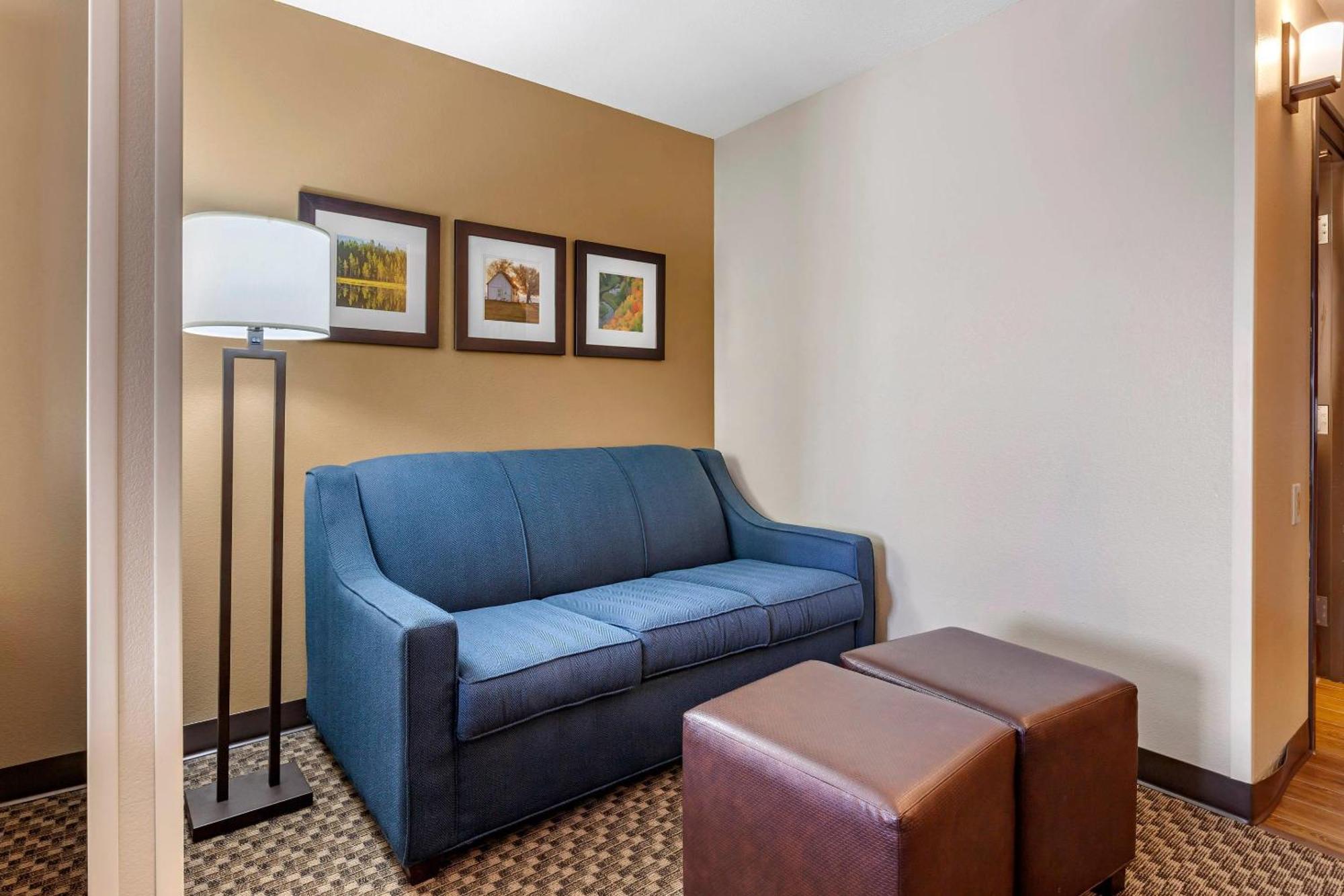 Queen Room Two Queen Beds Tub Accessible or Non-Smoking