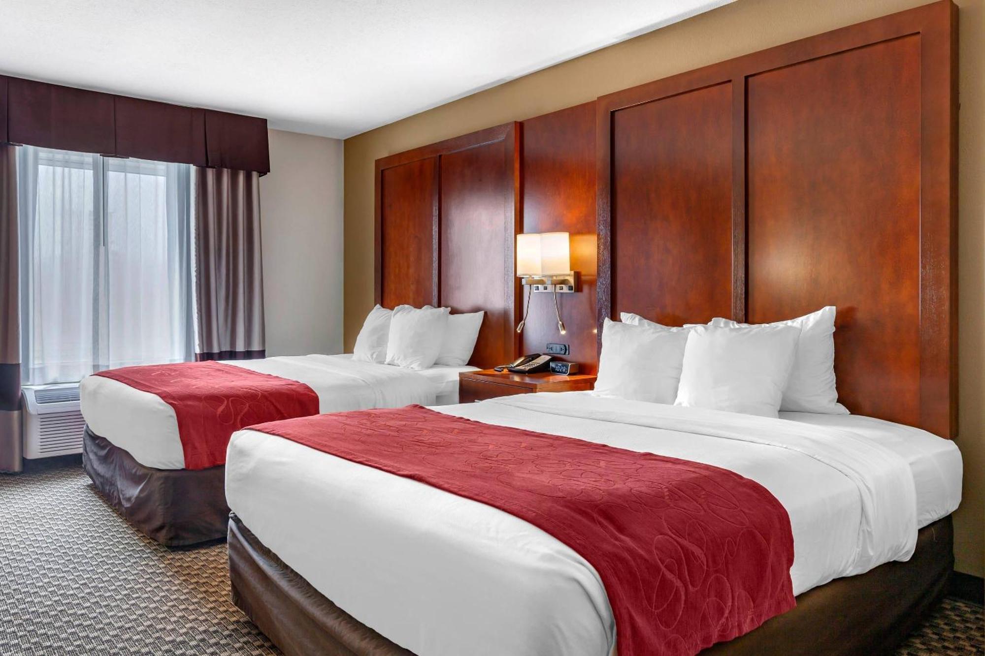 Queen Room Two Queen Beds Tub Accessible or Non-Smoking