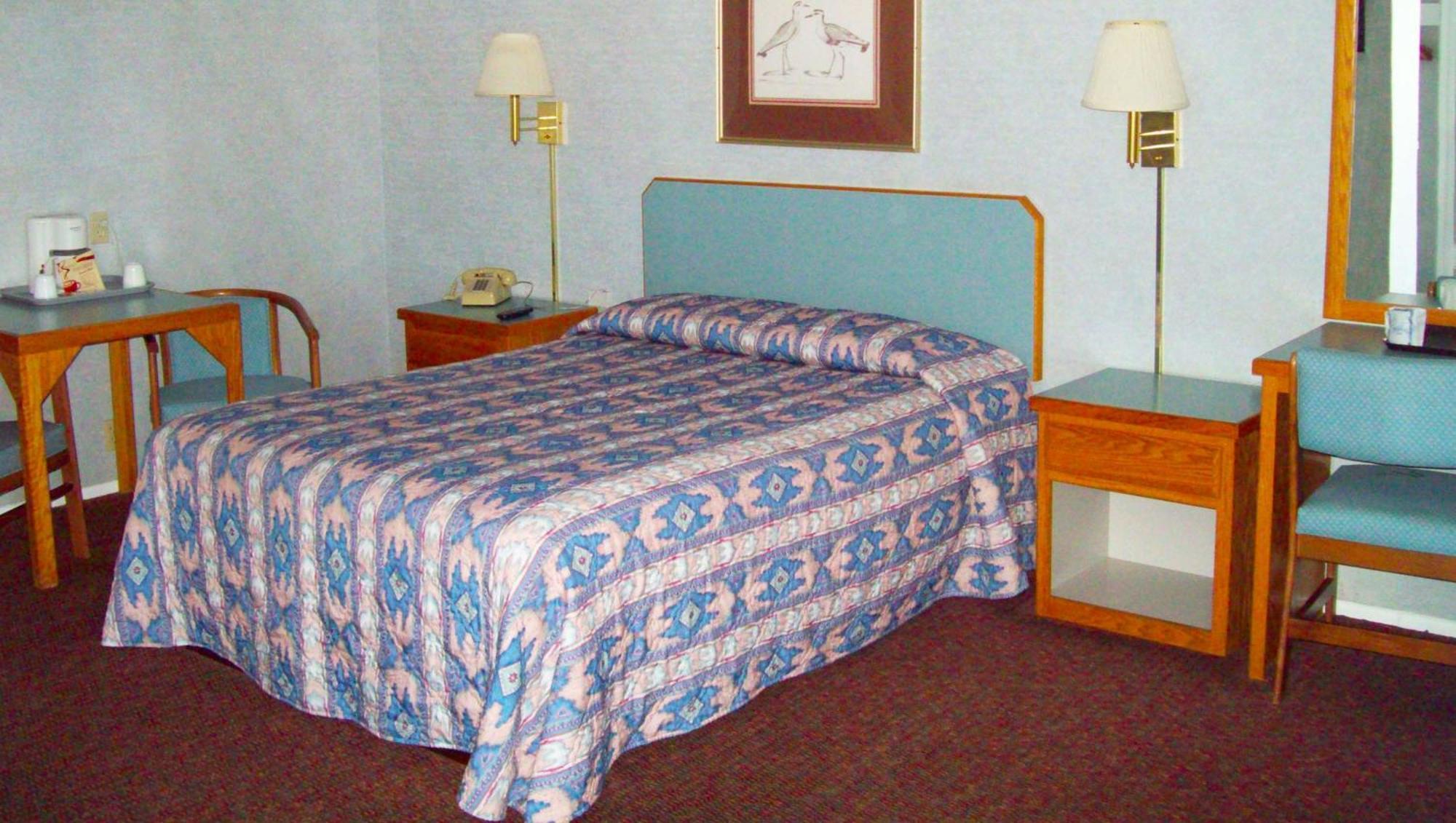 Deluxe Queen Room