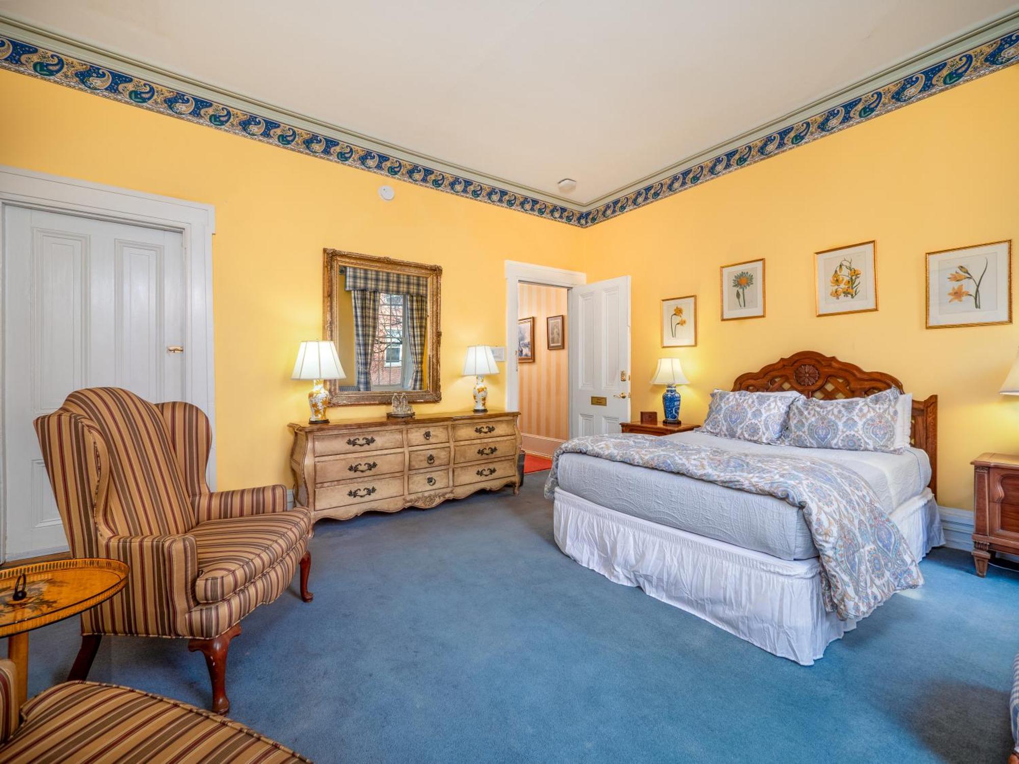 Queen Room #2