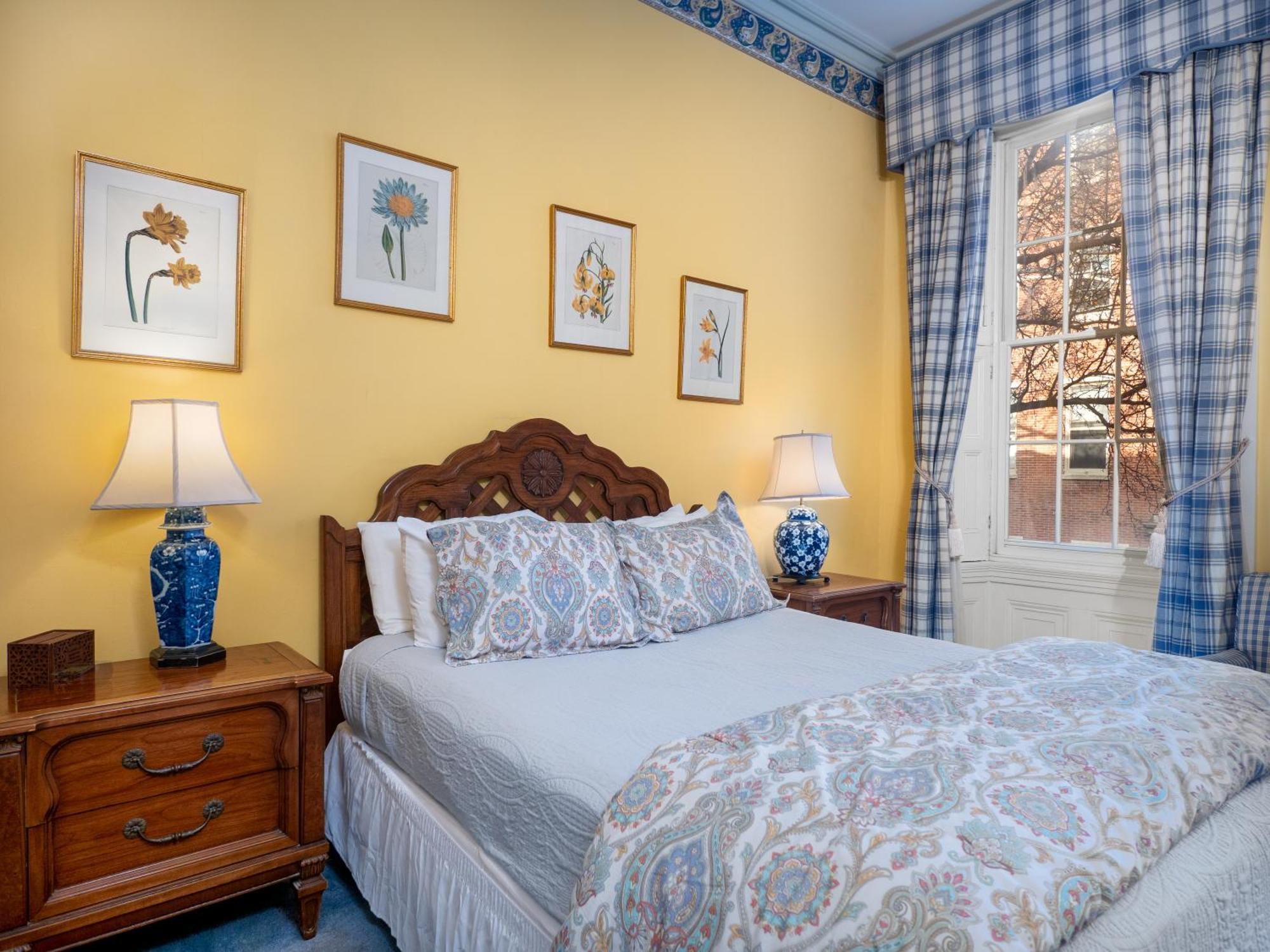 Queen Room #2