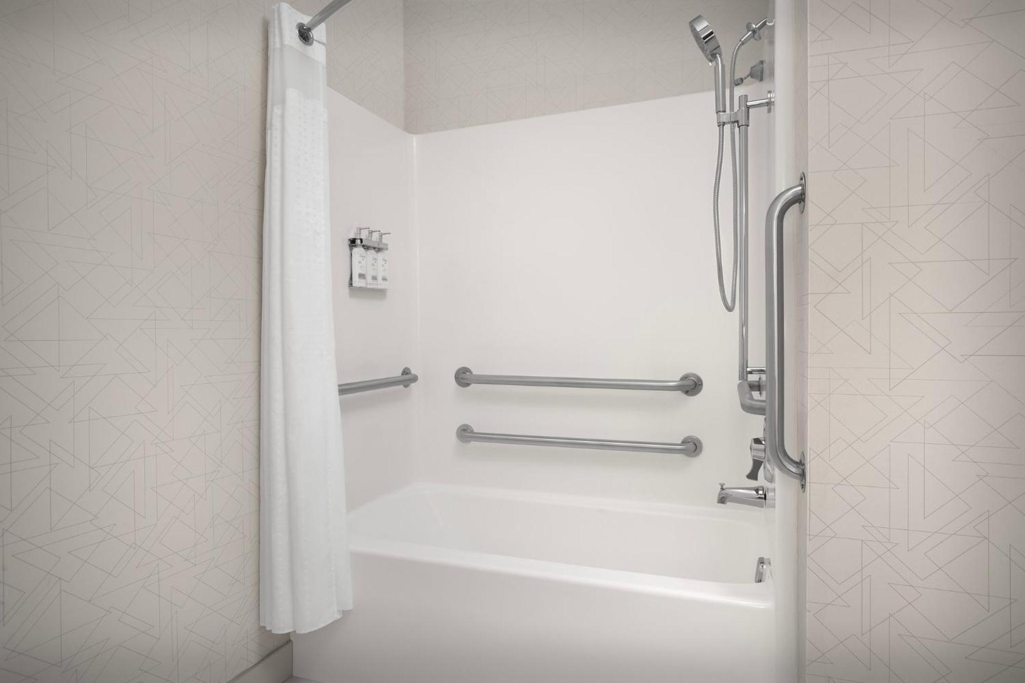 Standard Queen Room Two Queen Beds Communications Mobility Accessible