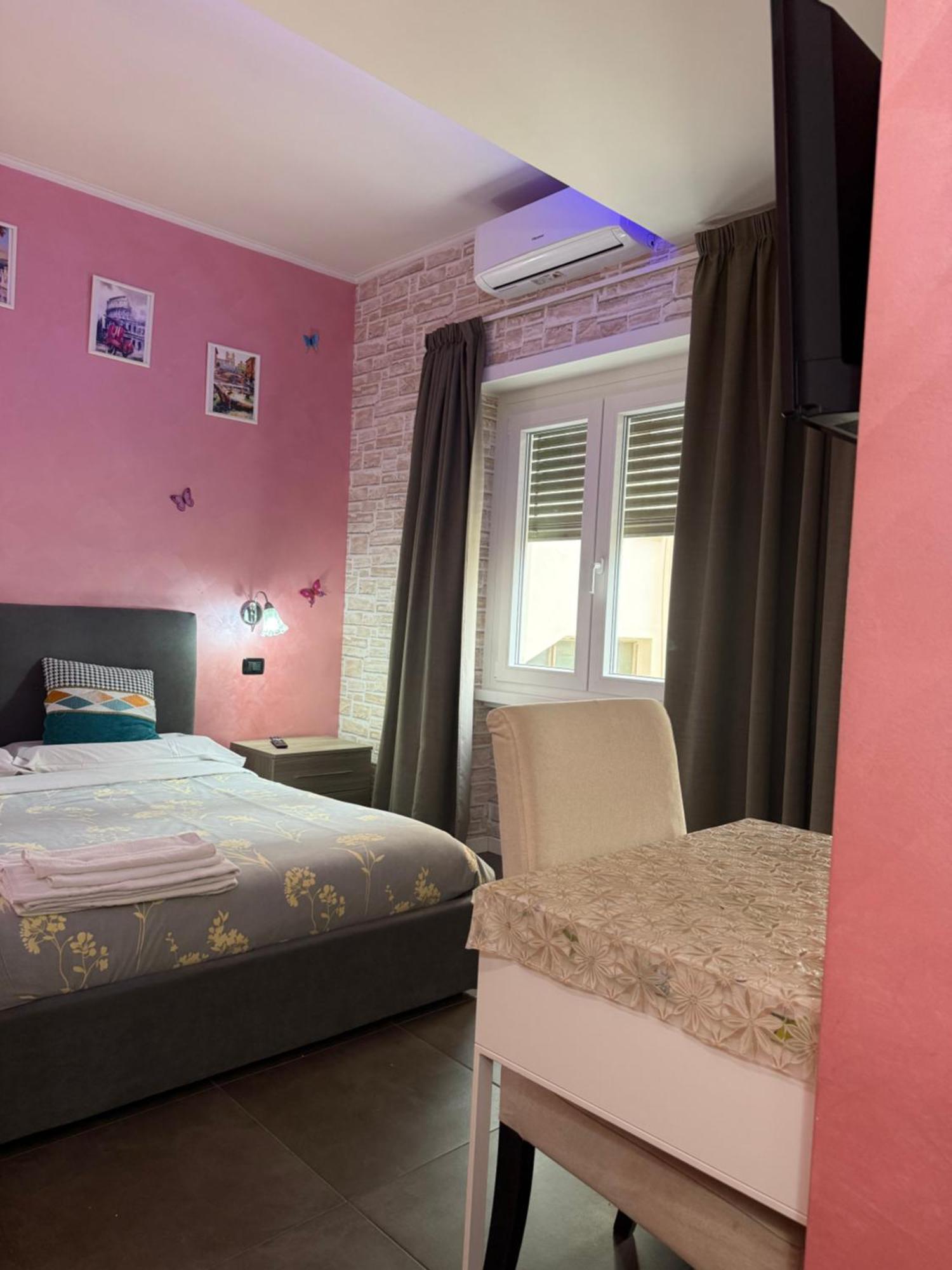 Double Room Private Bathroom