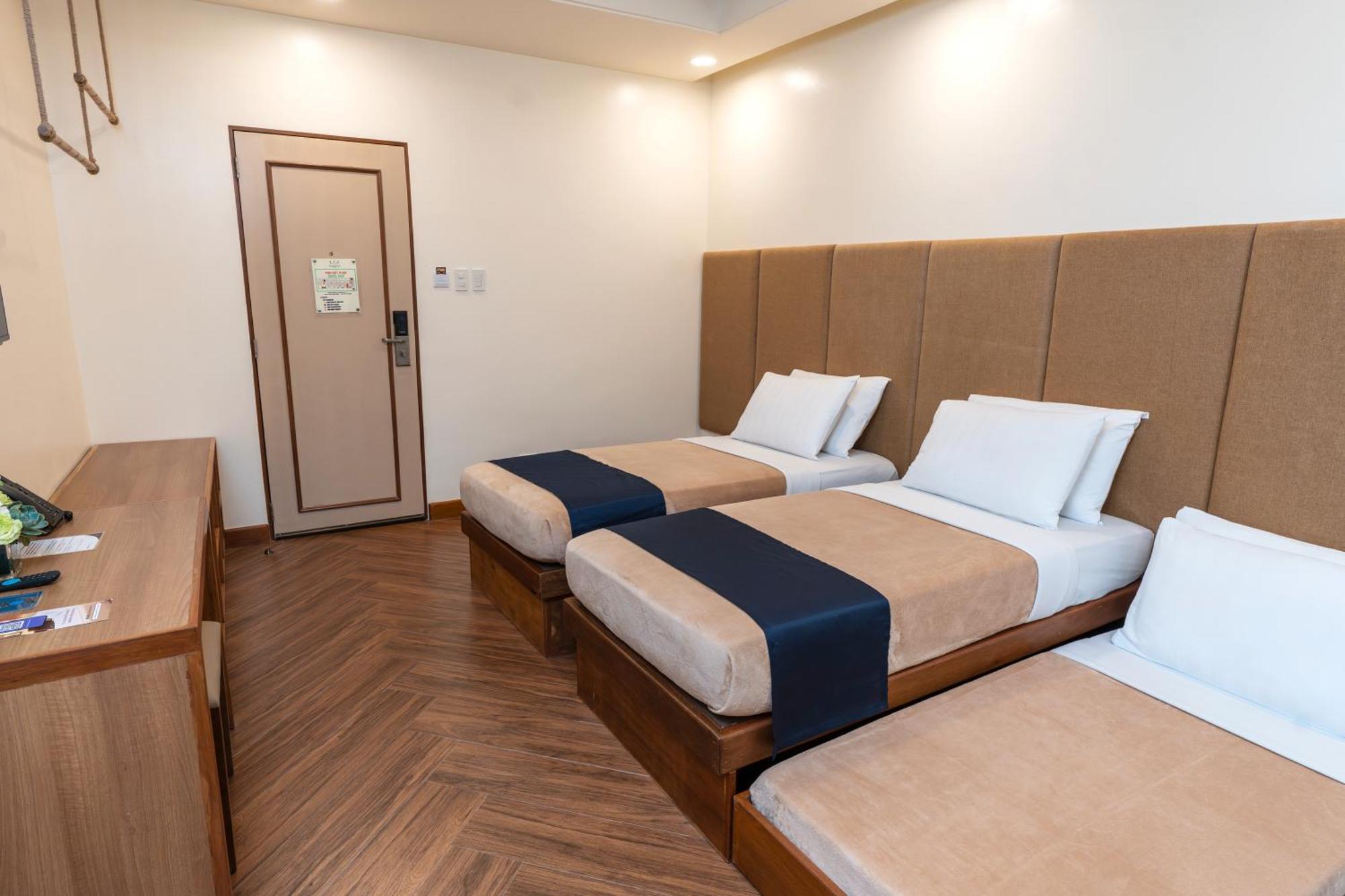 Deluxe Triple Room