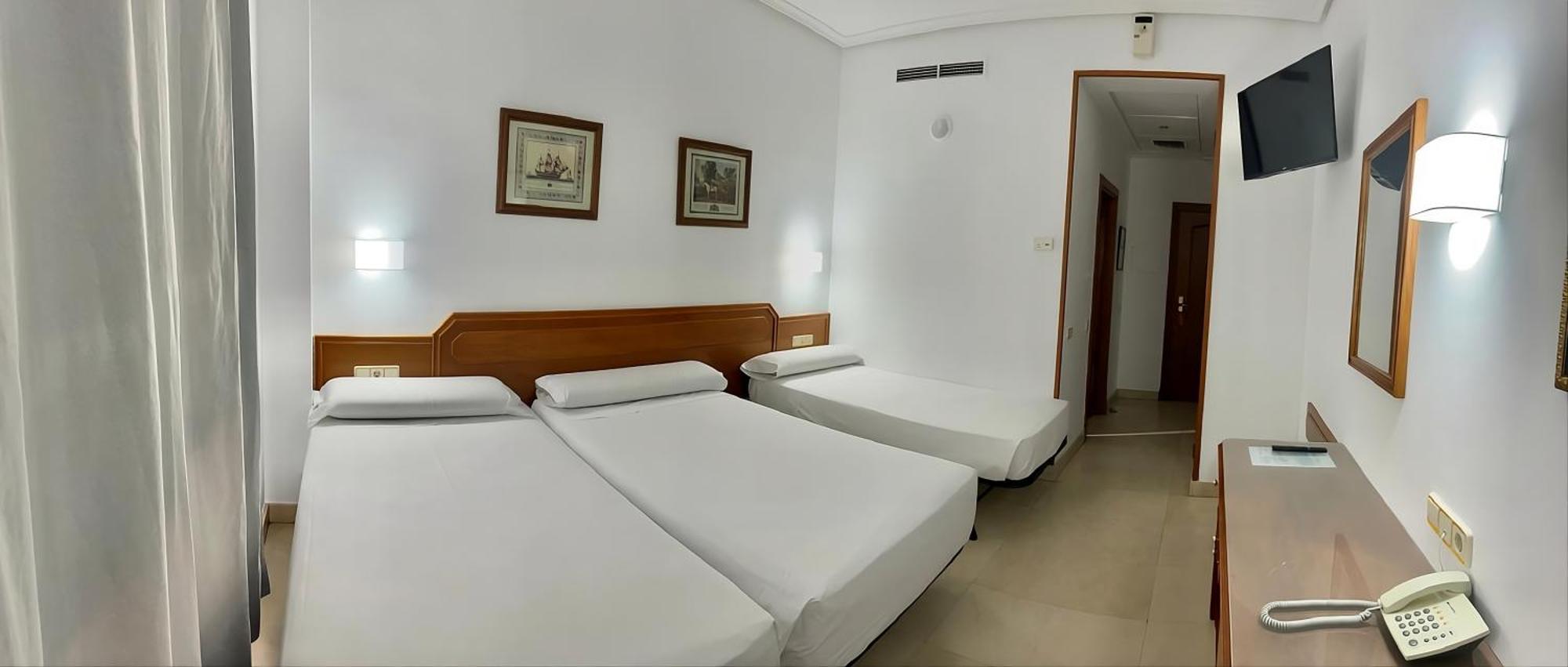 Basic Triple Room