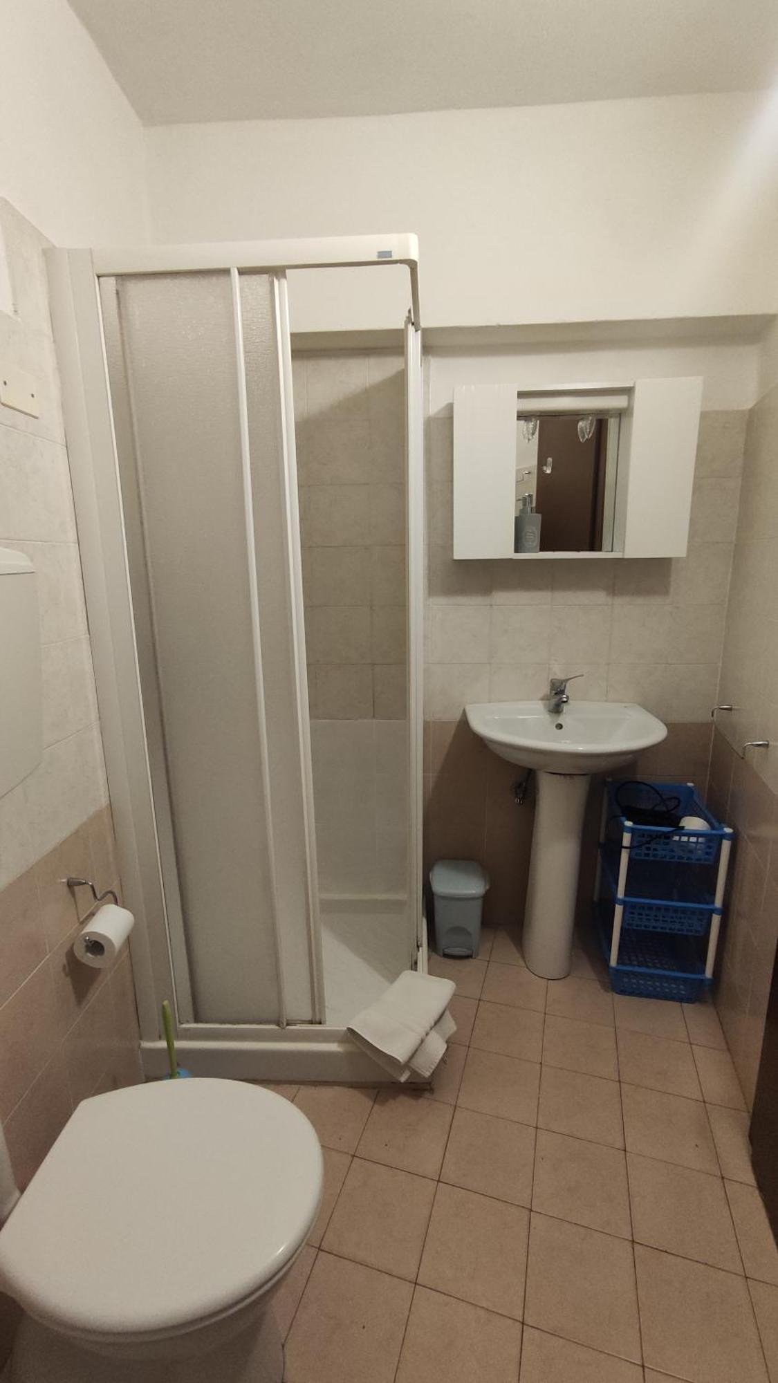 Double Room Private Bathroom