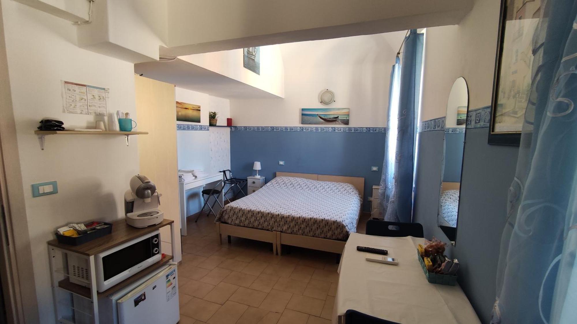 Double Room Private Bathroom