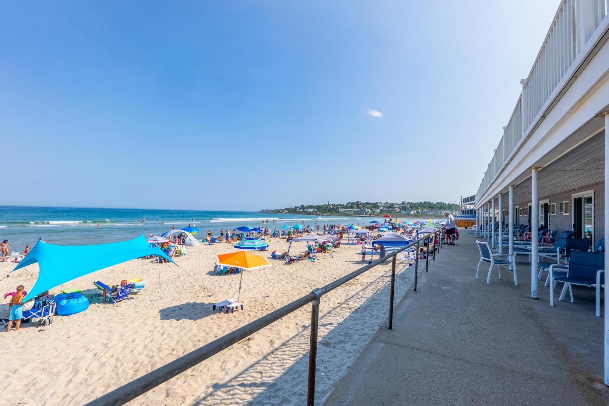Sundowner Two Queens Room Ocean Front