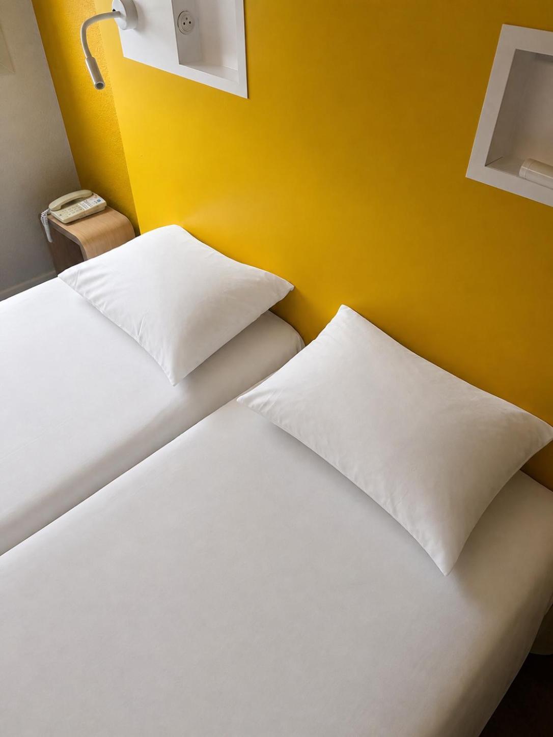 Tweepersoonskamer met 2 Aparte Bedden
