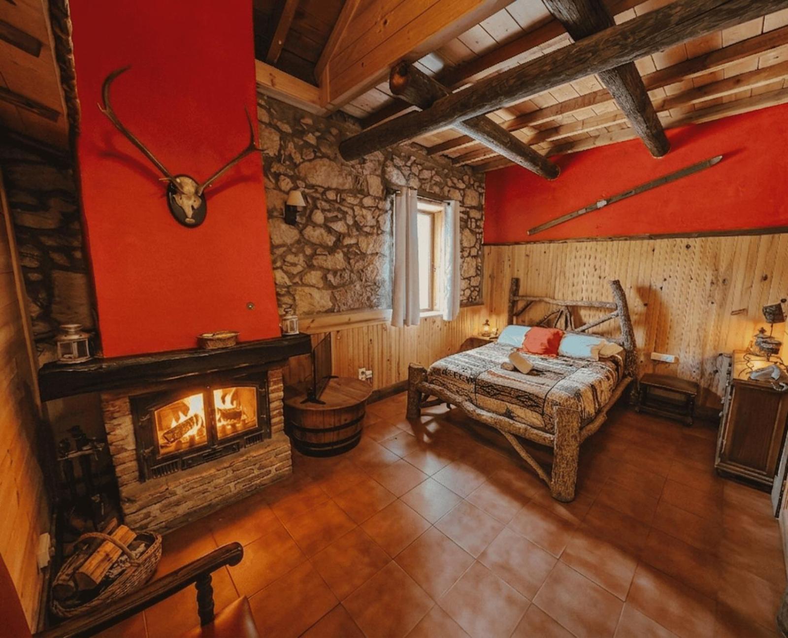 Standard Double Room Fireplace Private Bathroom