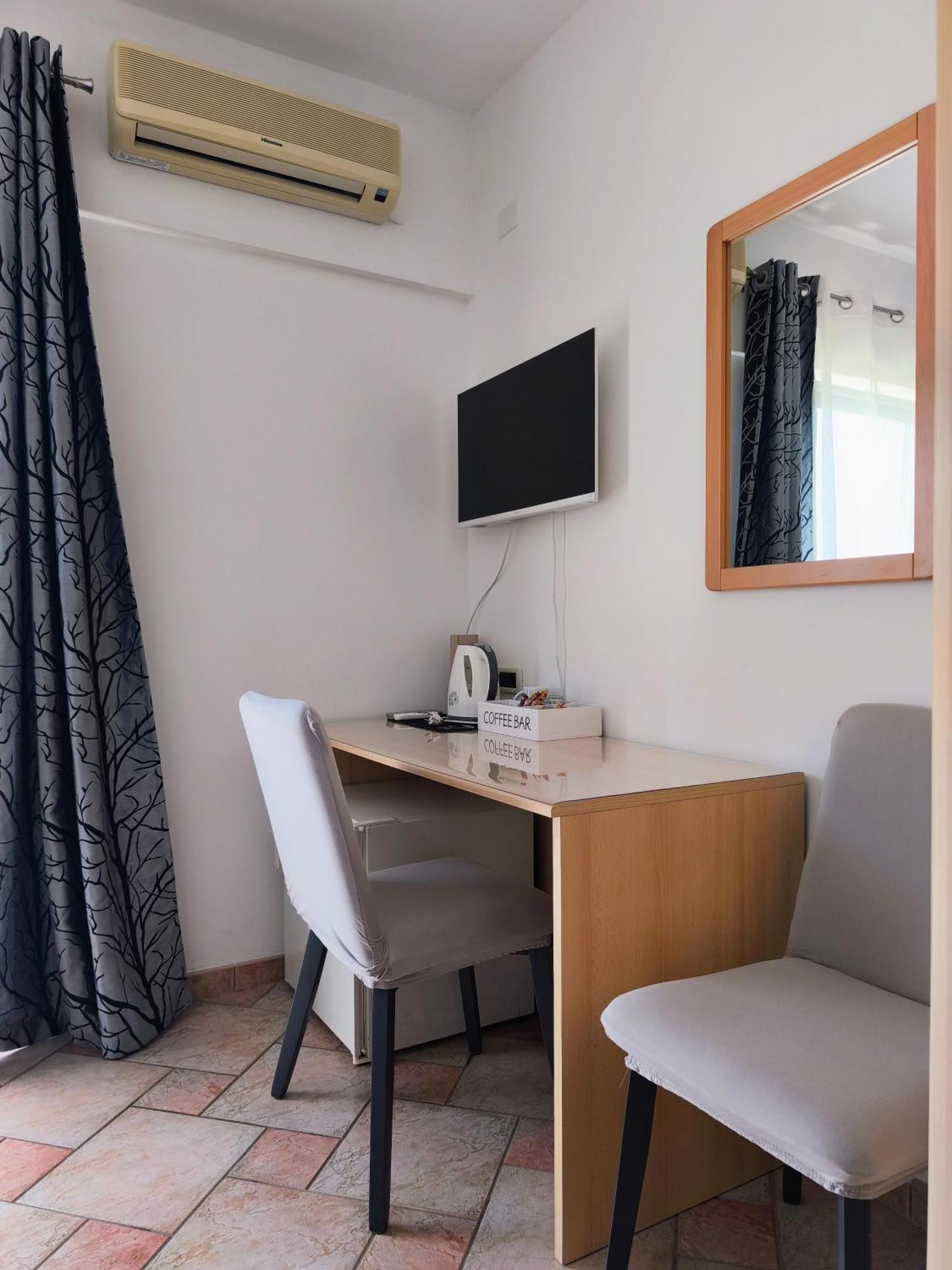 Double Room Private Bathroom