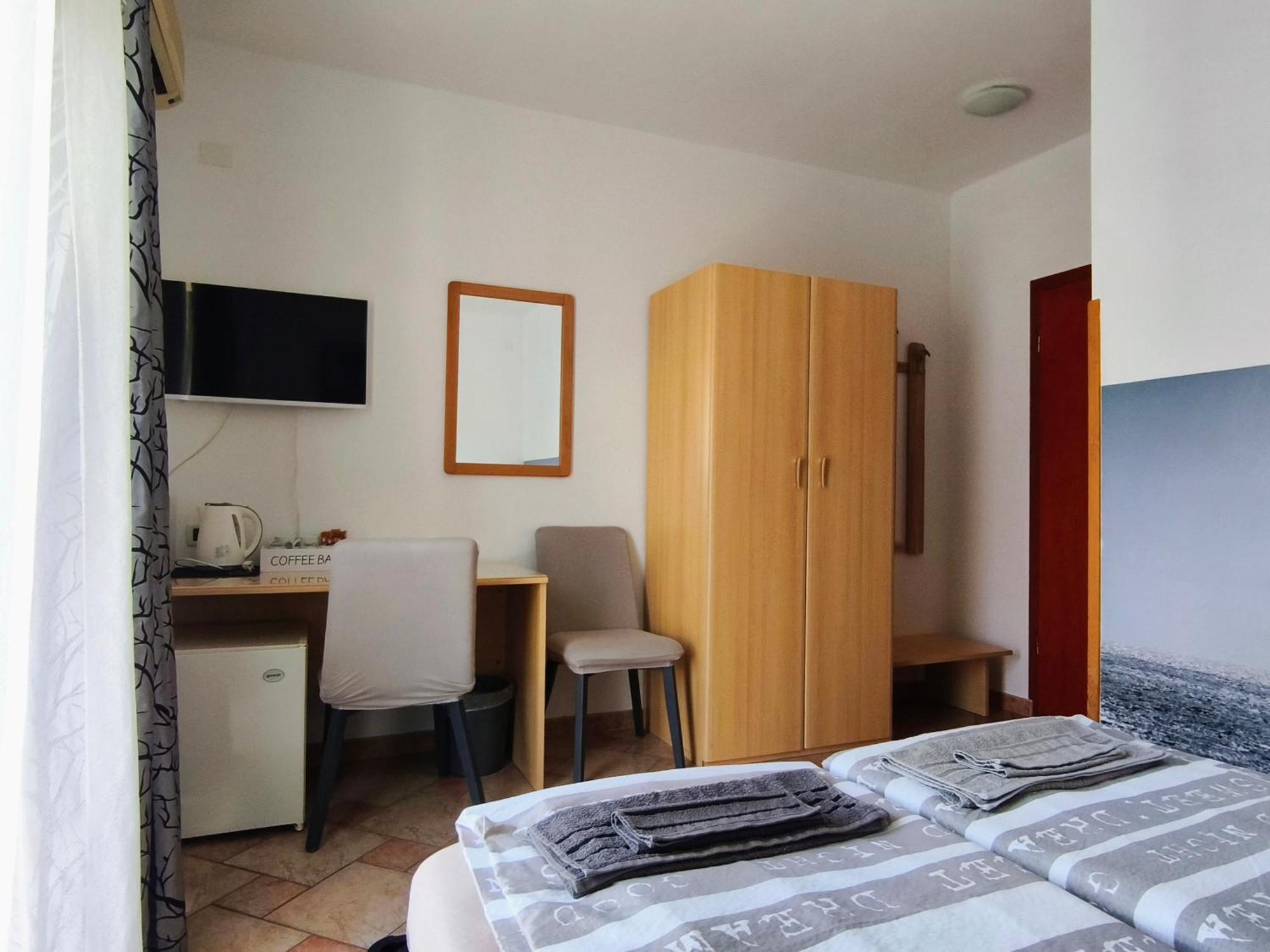 Double Room Private Bathroom