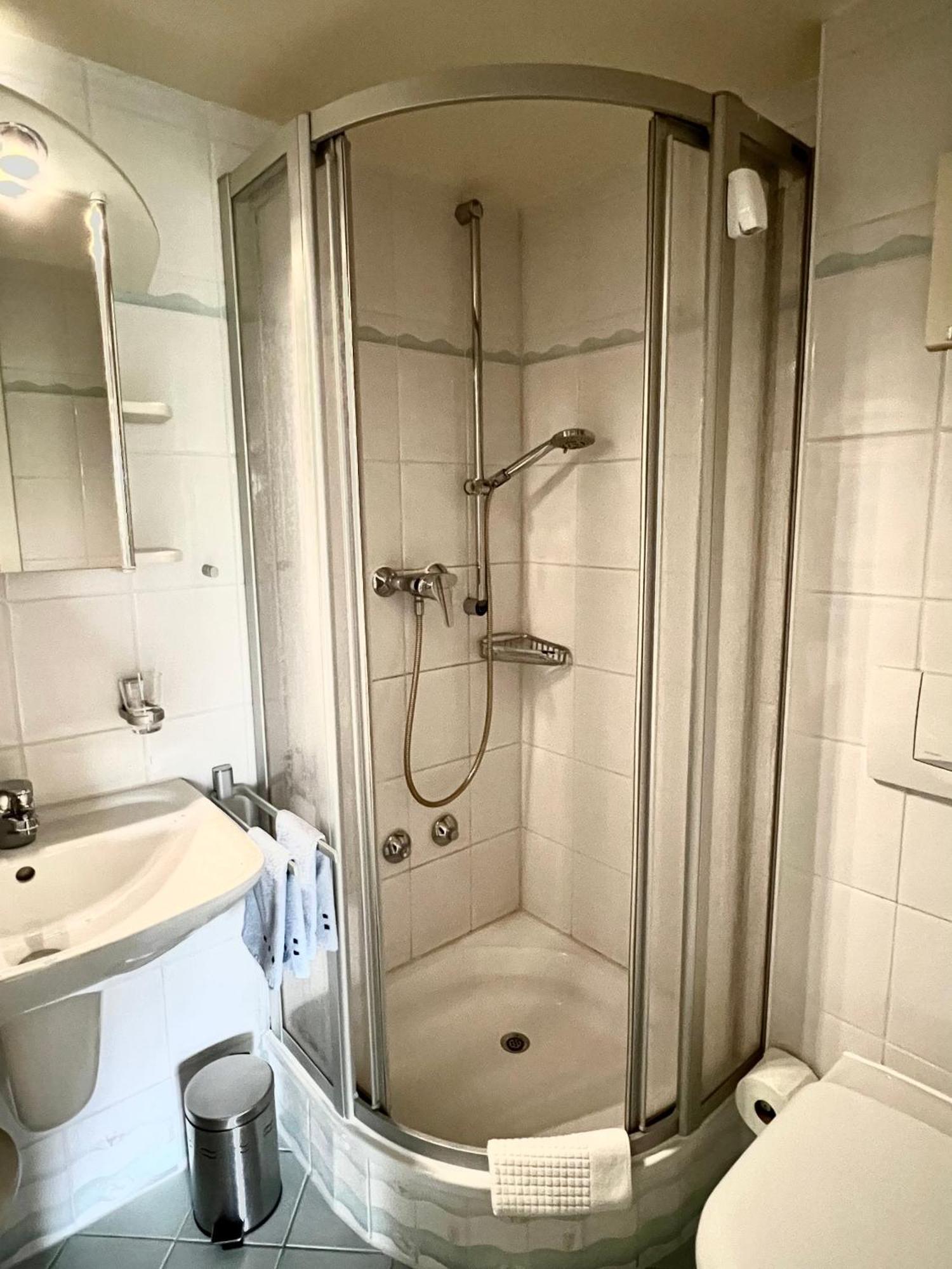 Double Room Private External Bathroom