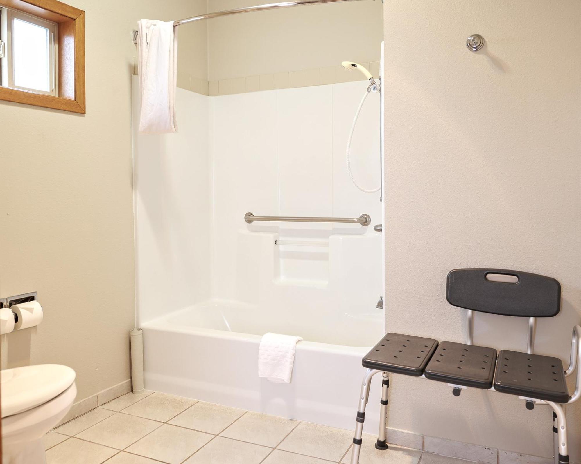 Queen Room Bathtub Disability Access