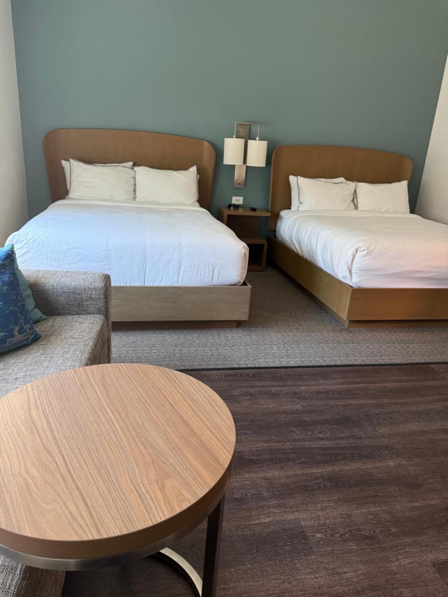 Studio Two Queen Beds