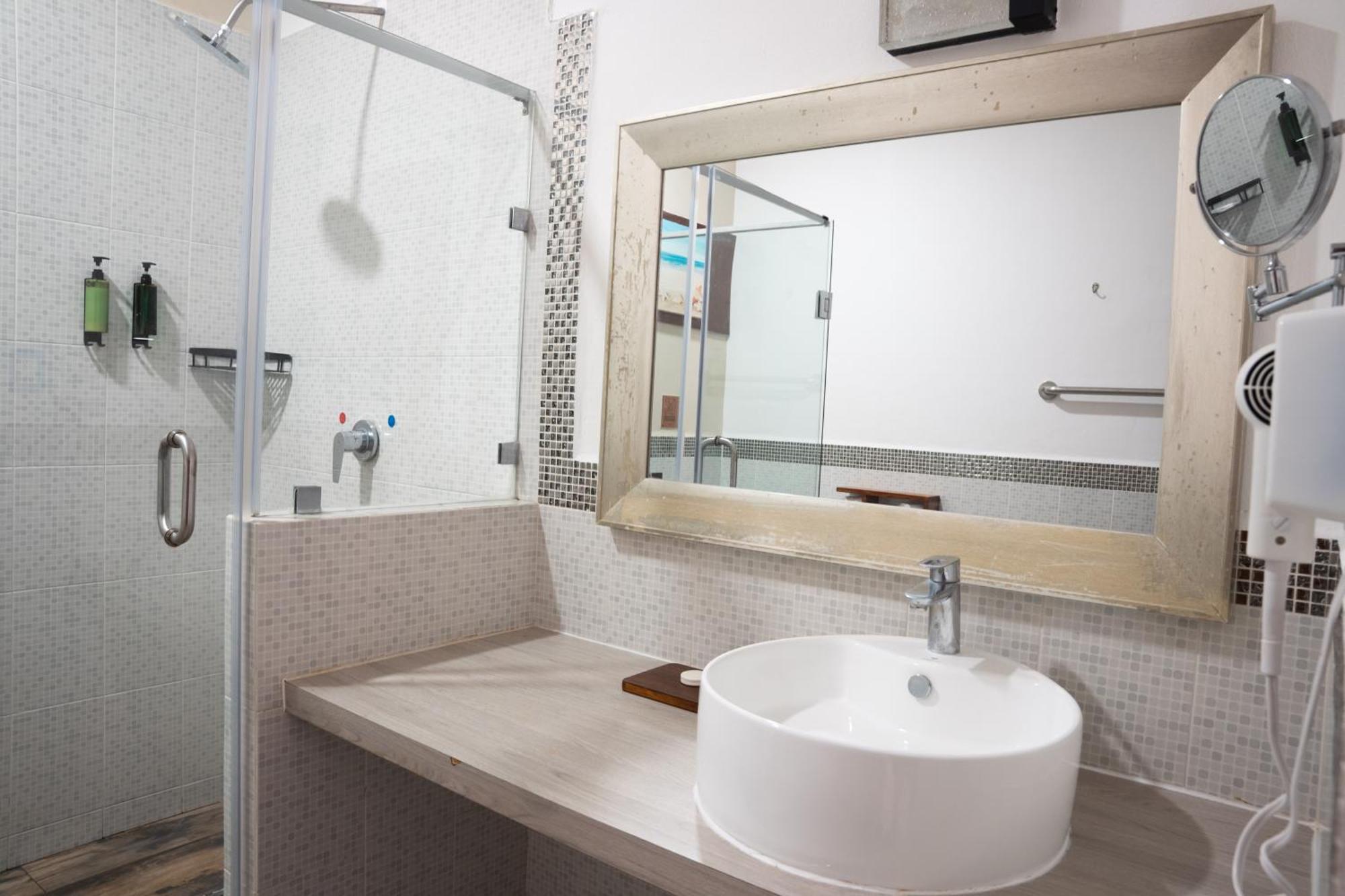 Superior King Suite
