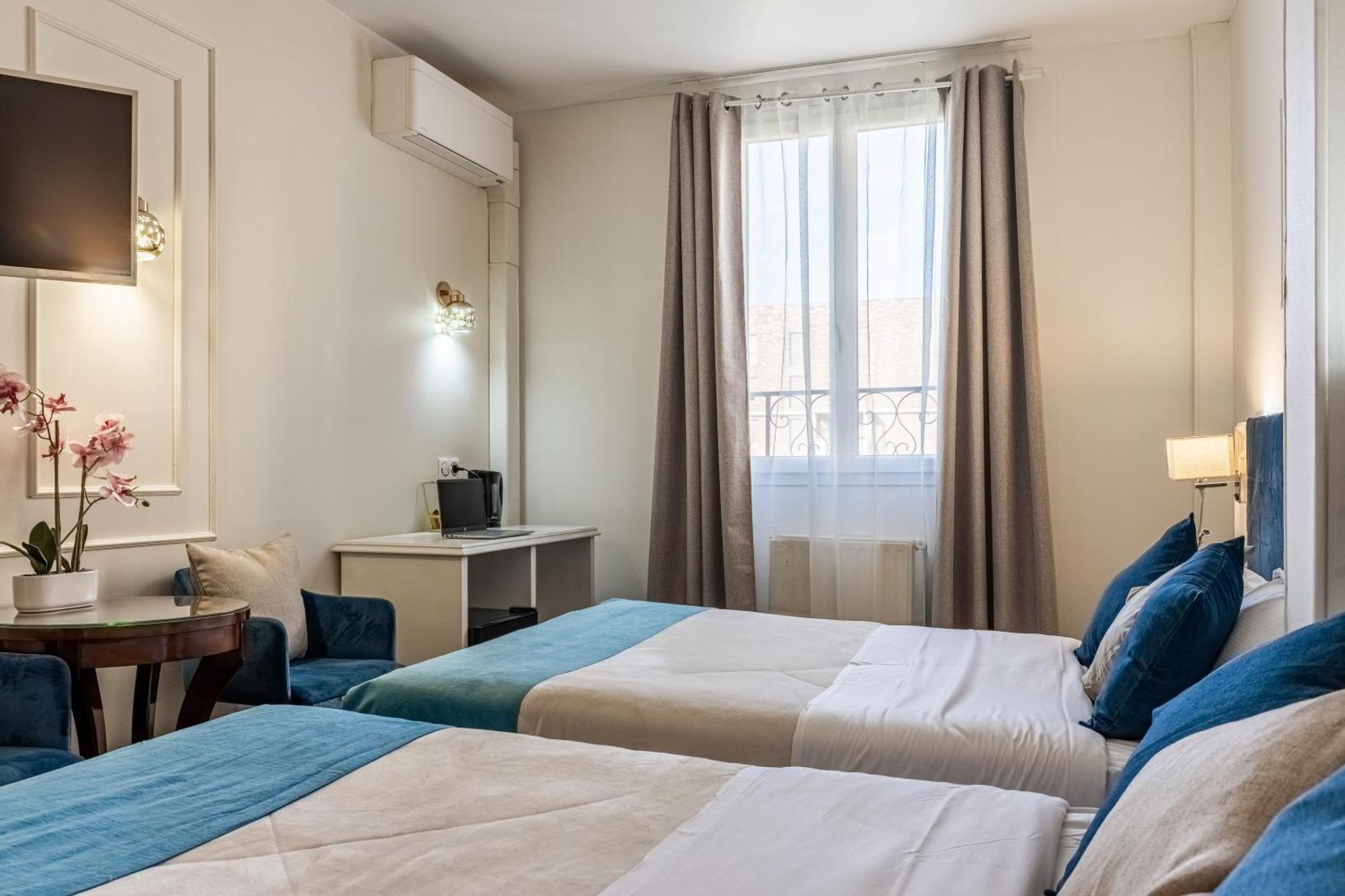 Deluxe Suite