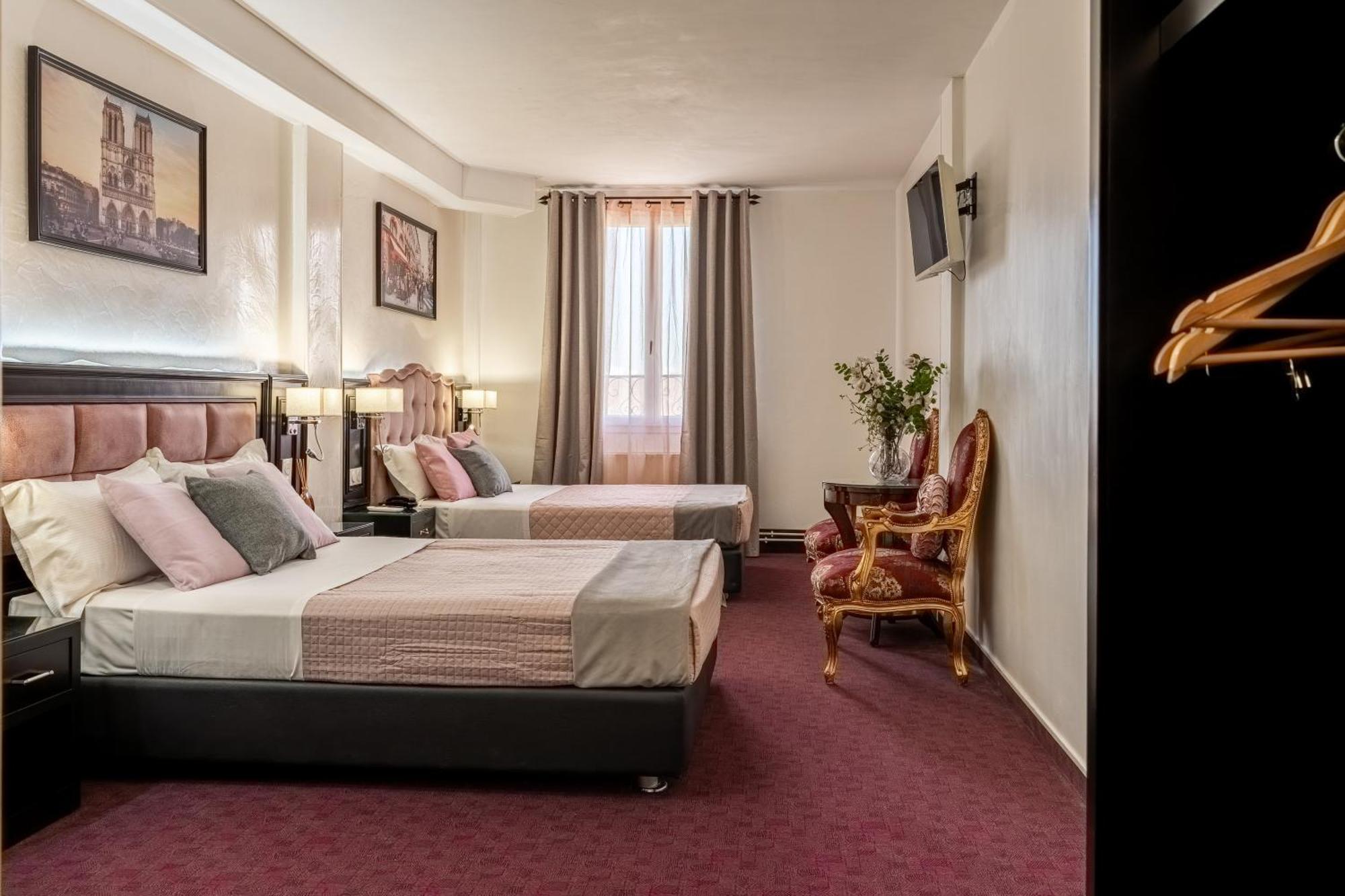 Deluxe Suite