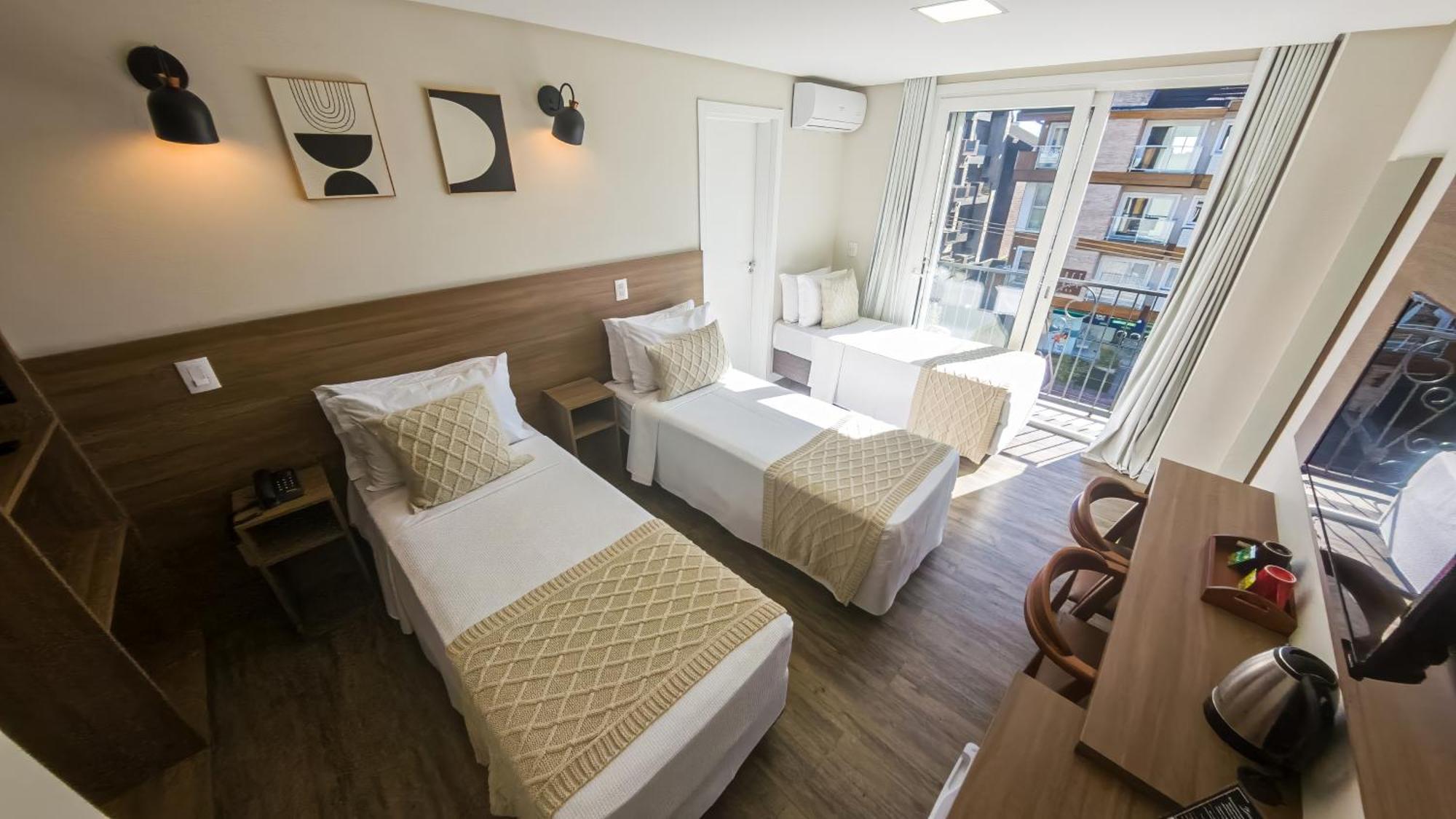 Triple Room Balcony