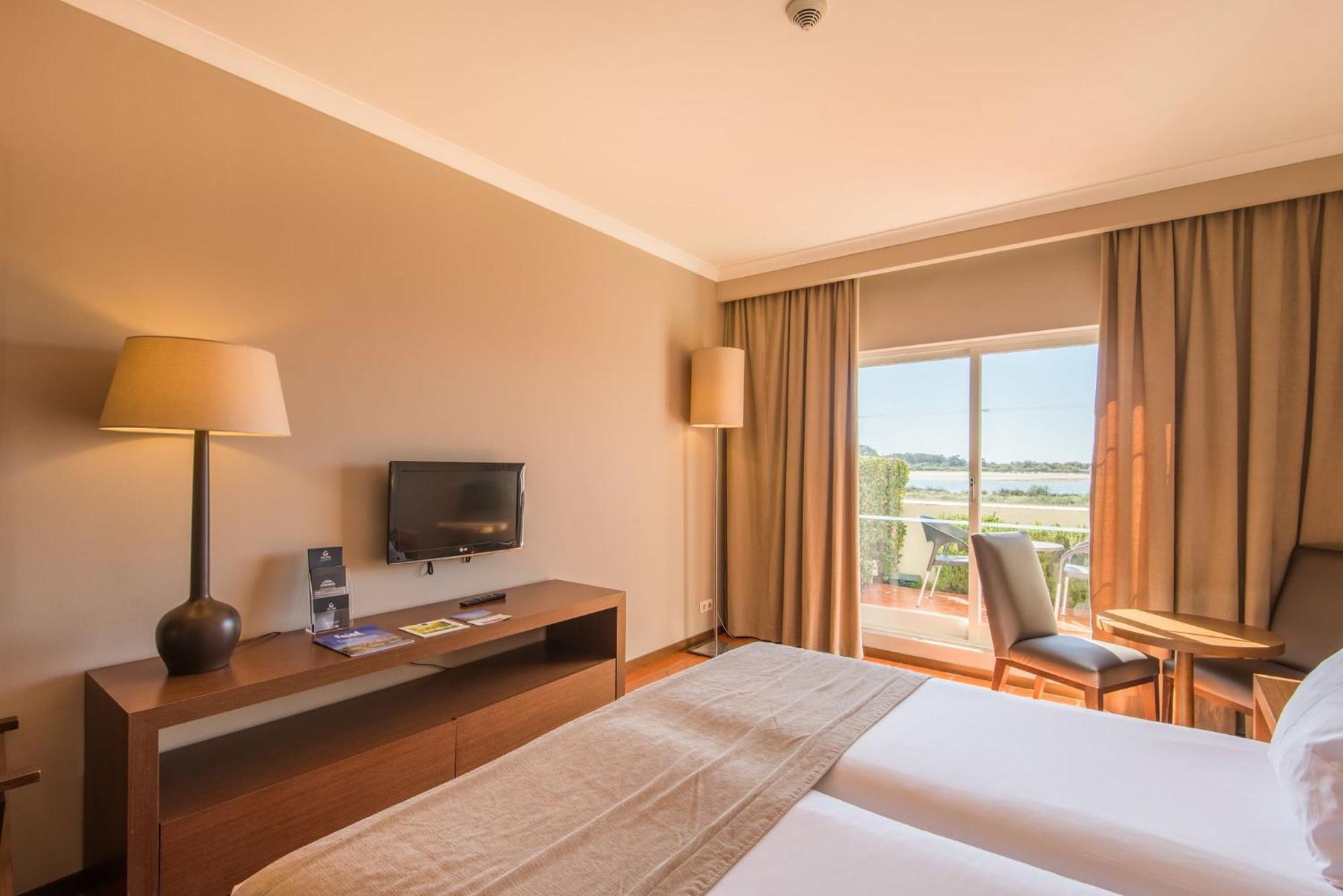 Twin Room Ria View