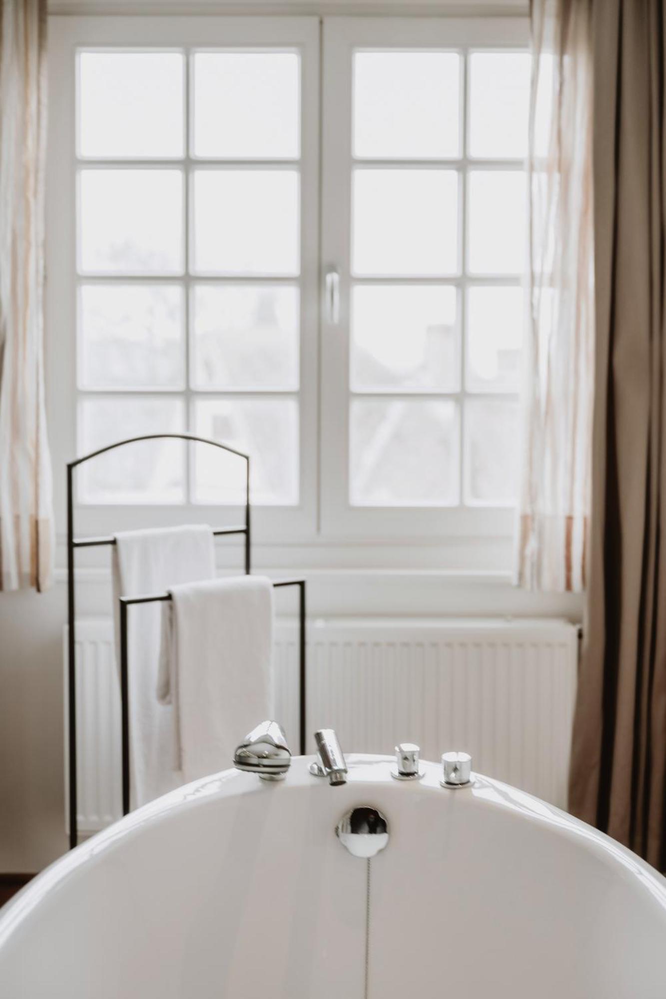 Luxe Tower Suite