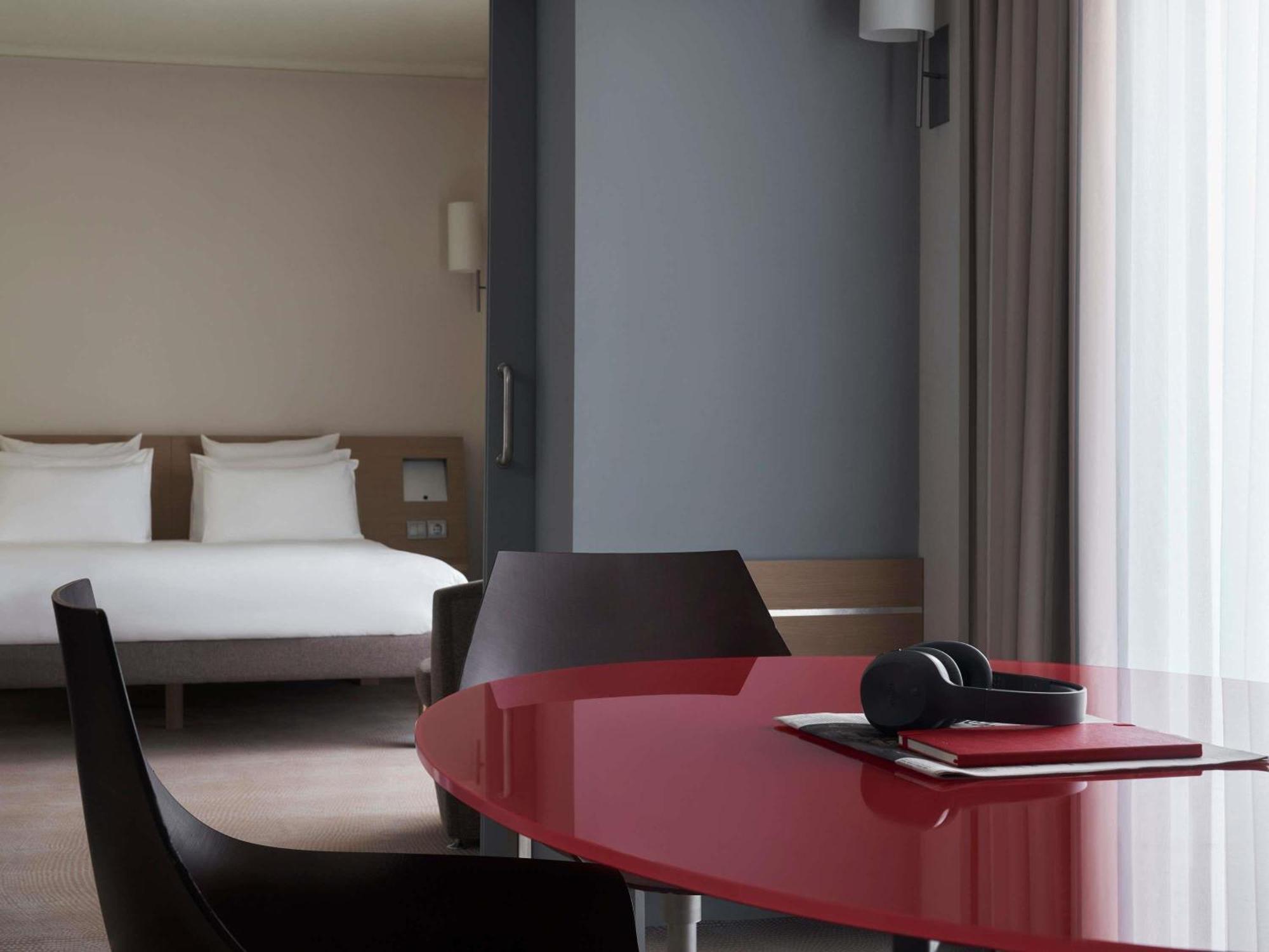 Suite 1 double bed double sofa bed