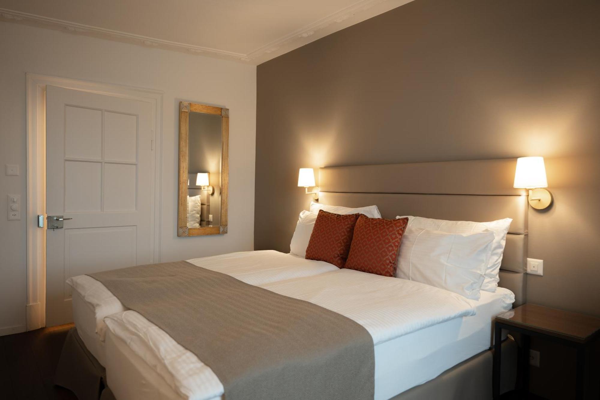 Double room city side 10m2