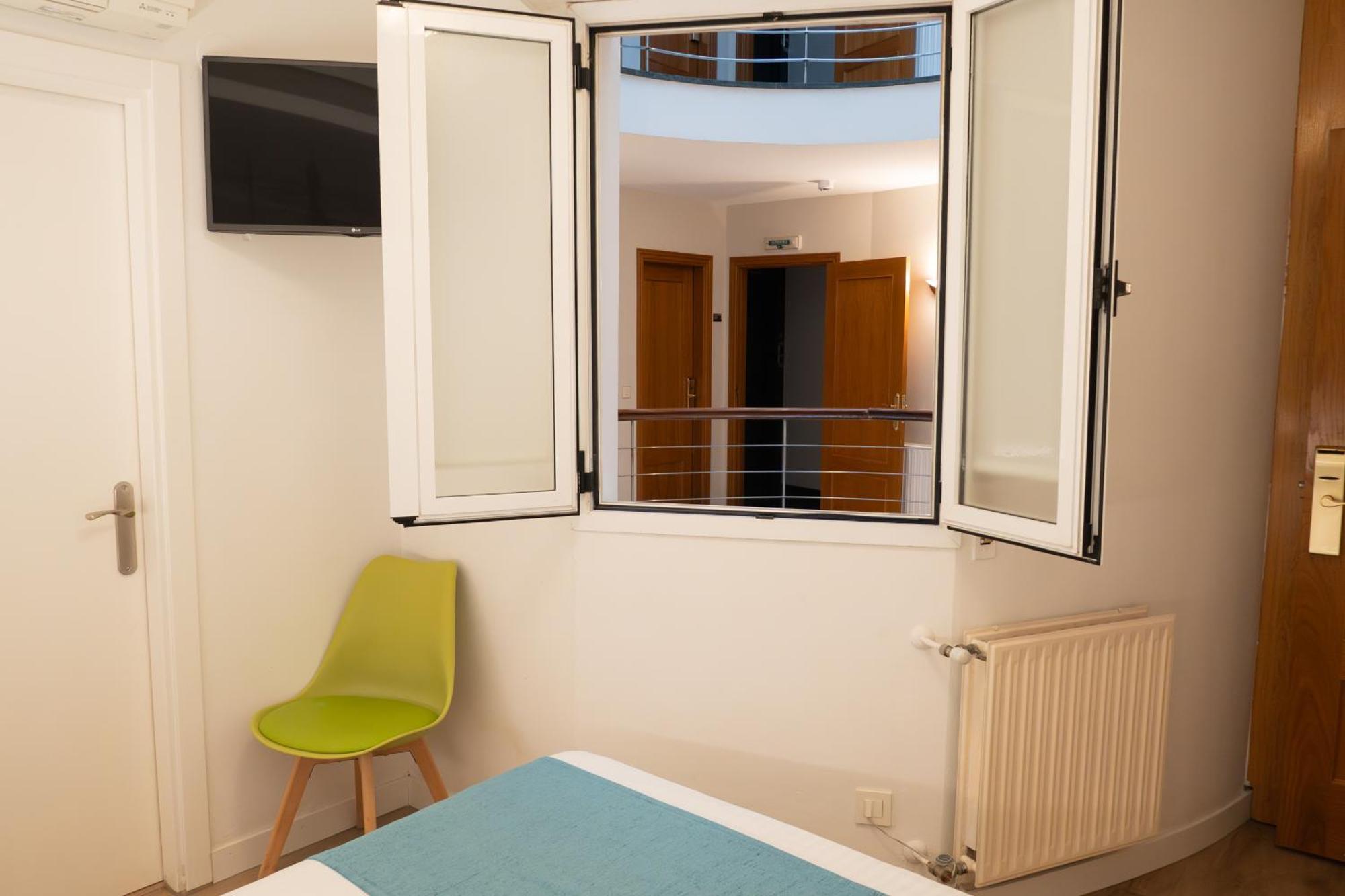 Interior Small Single Room