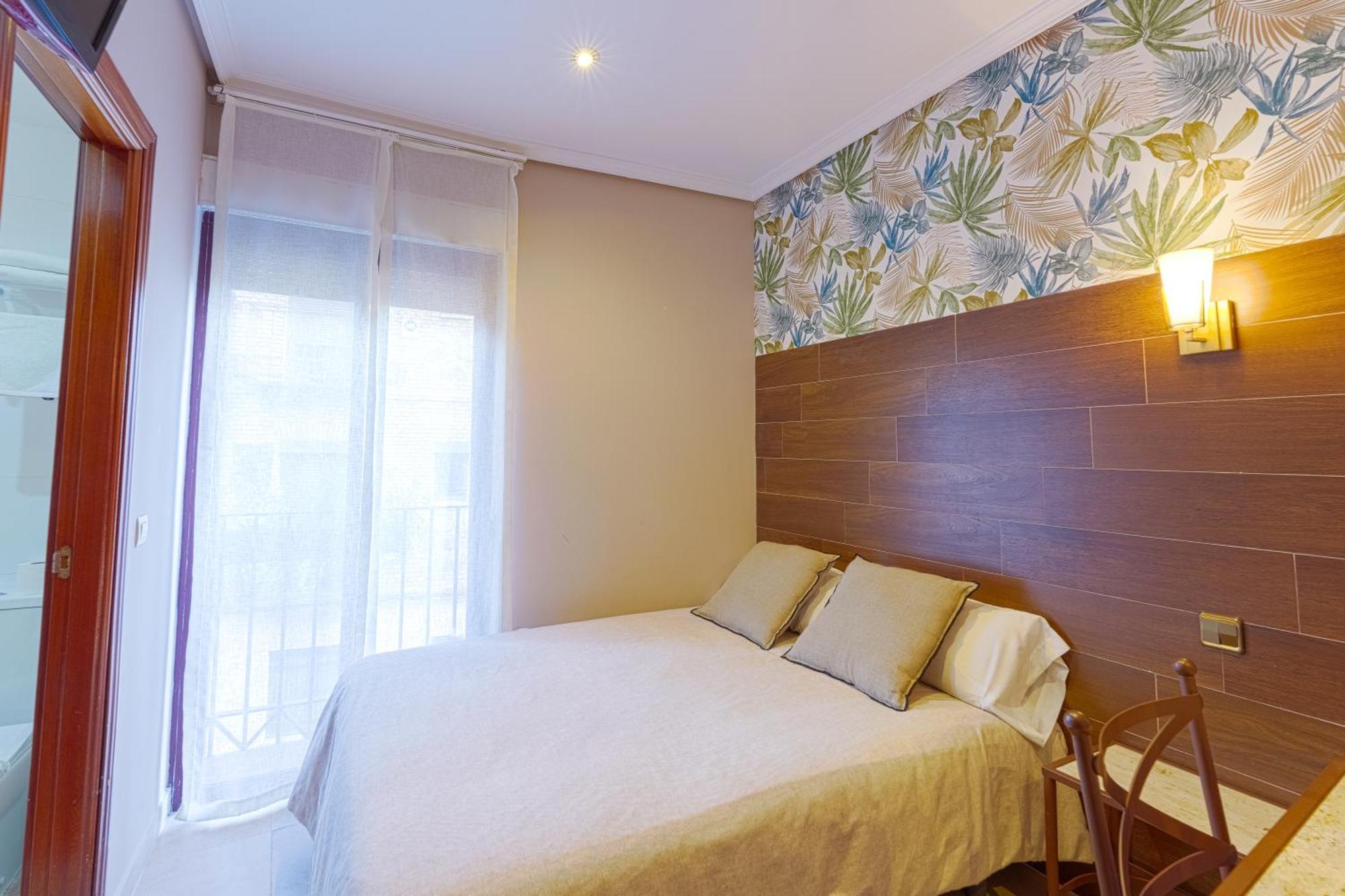 Small Single Room,1770481482:JPEG