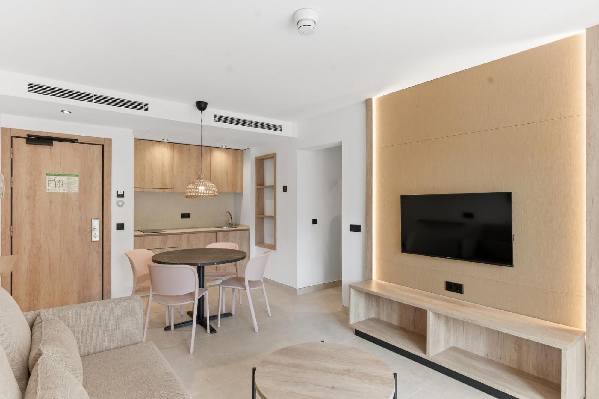 One-Bedroom Apartment Ground Floor Terrace