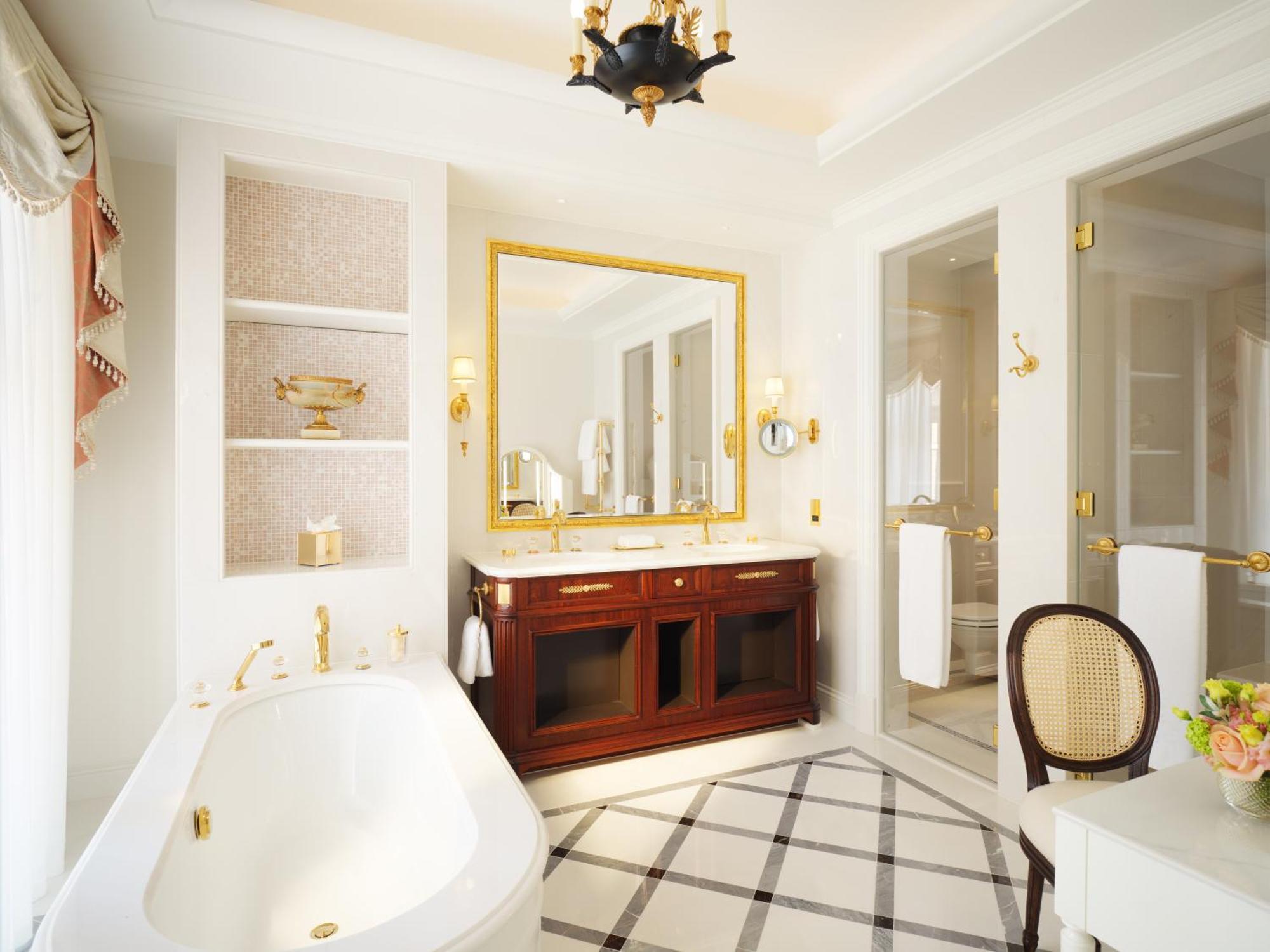 Grand Deluxe Room
