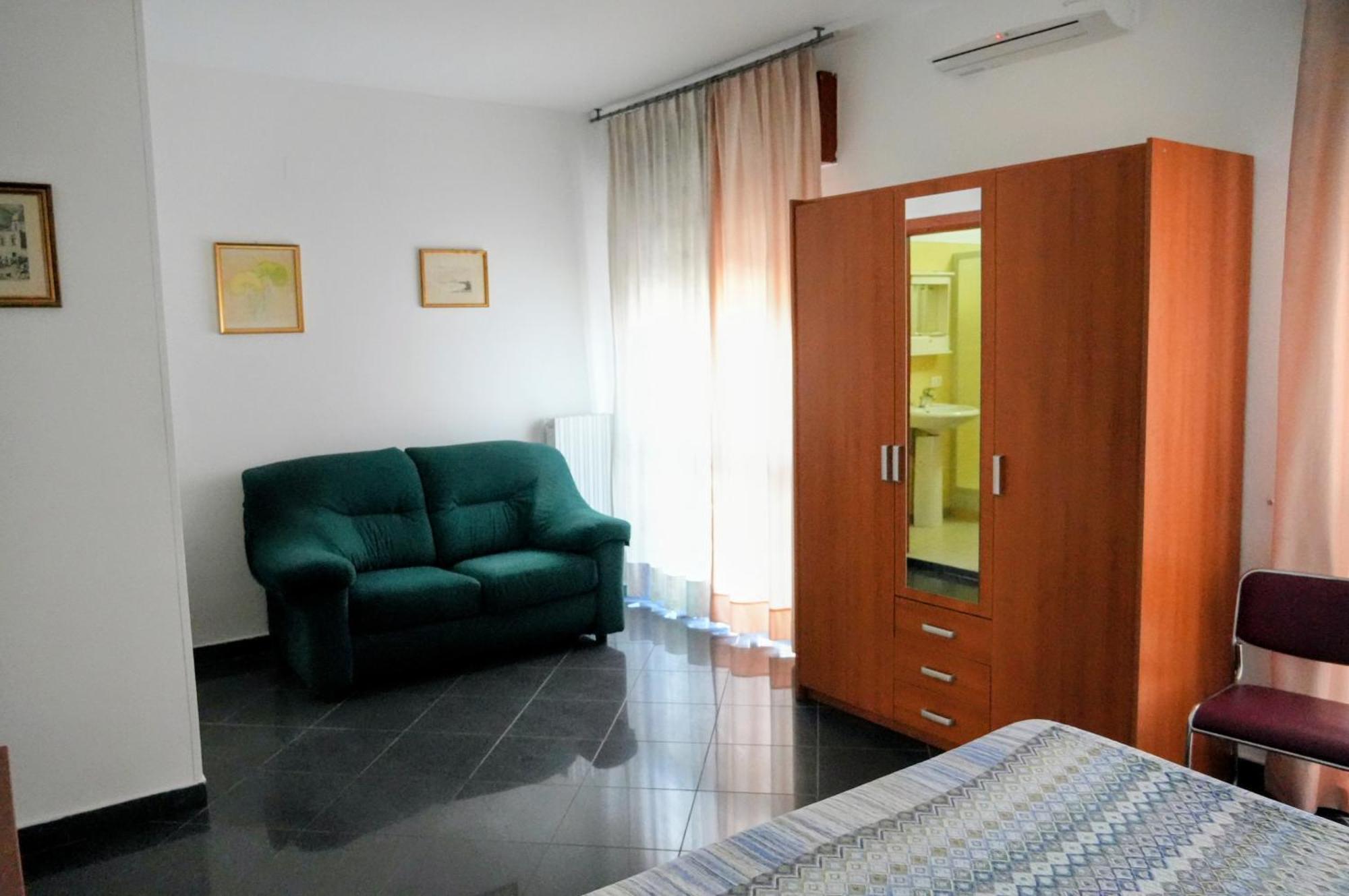 Double Room Private Bathroom