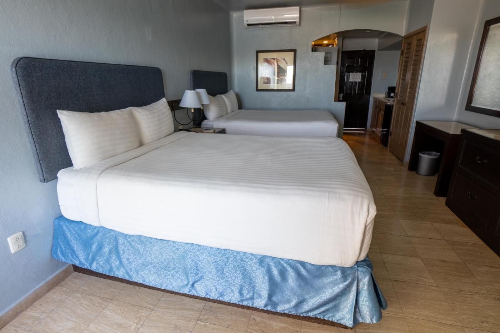 Deluxe Room Pool View 2 Queen Beds