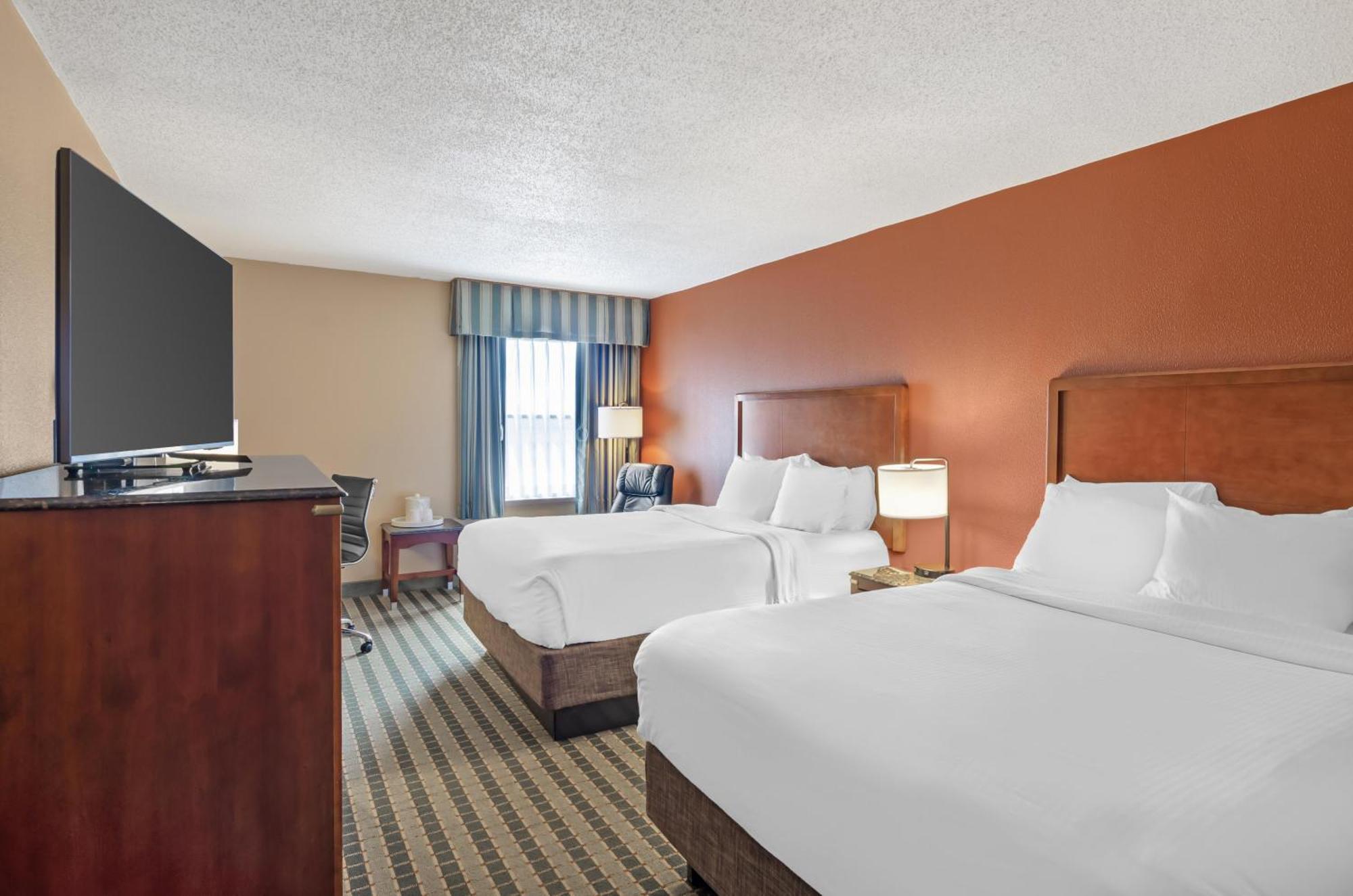 Queen Room Two Queen Beds Bath Tub Disability Access or Non-Smoking