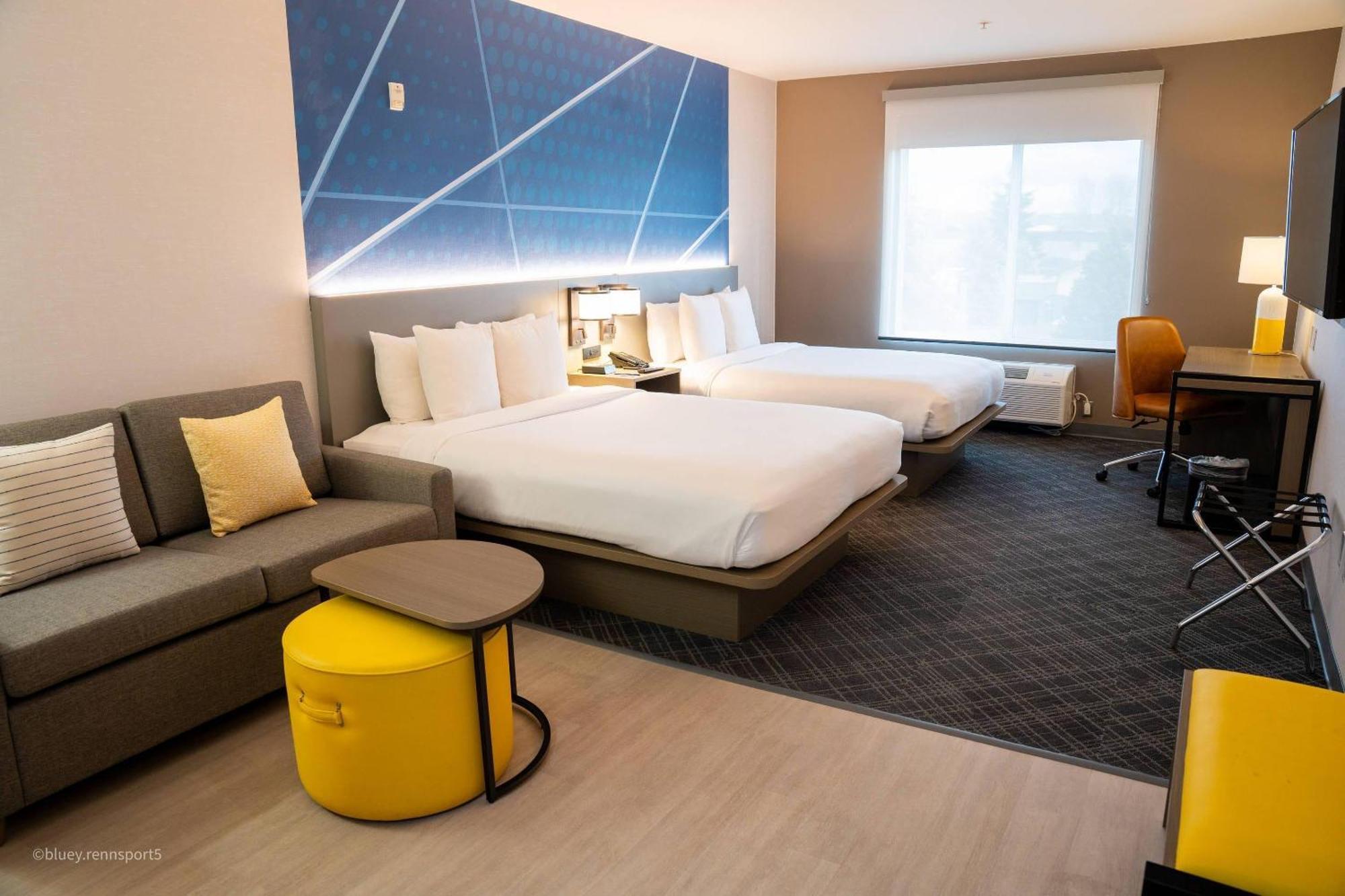 Queen Suite Two Queen Beds Non-Smoking