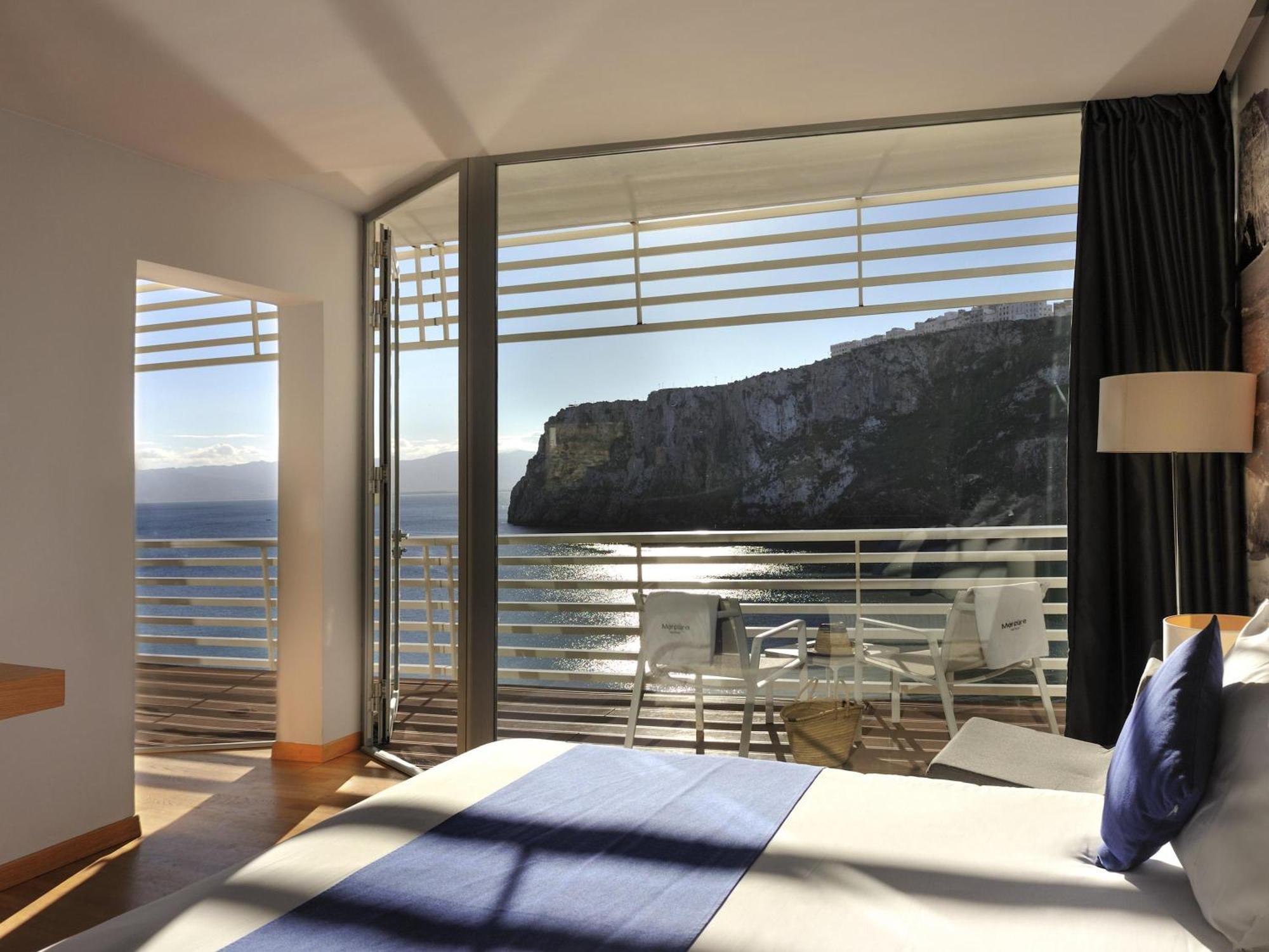 Superior King Room Ocean View