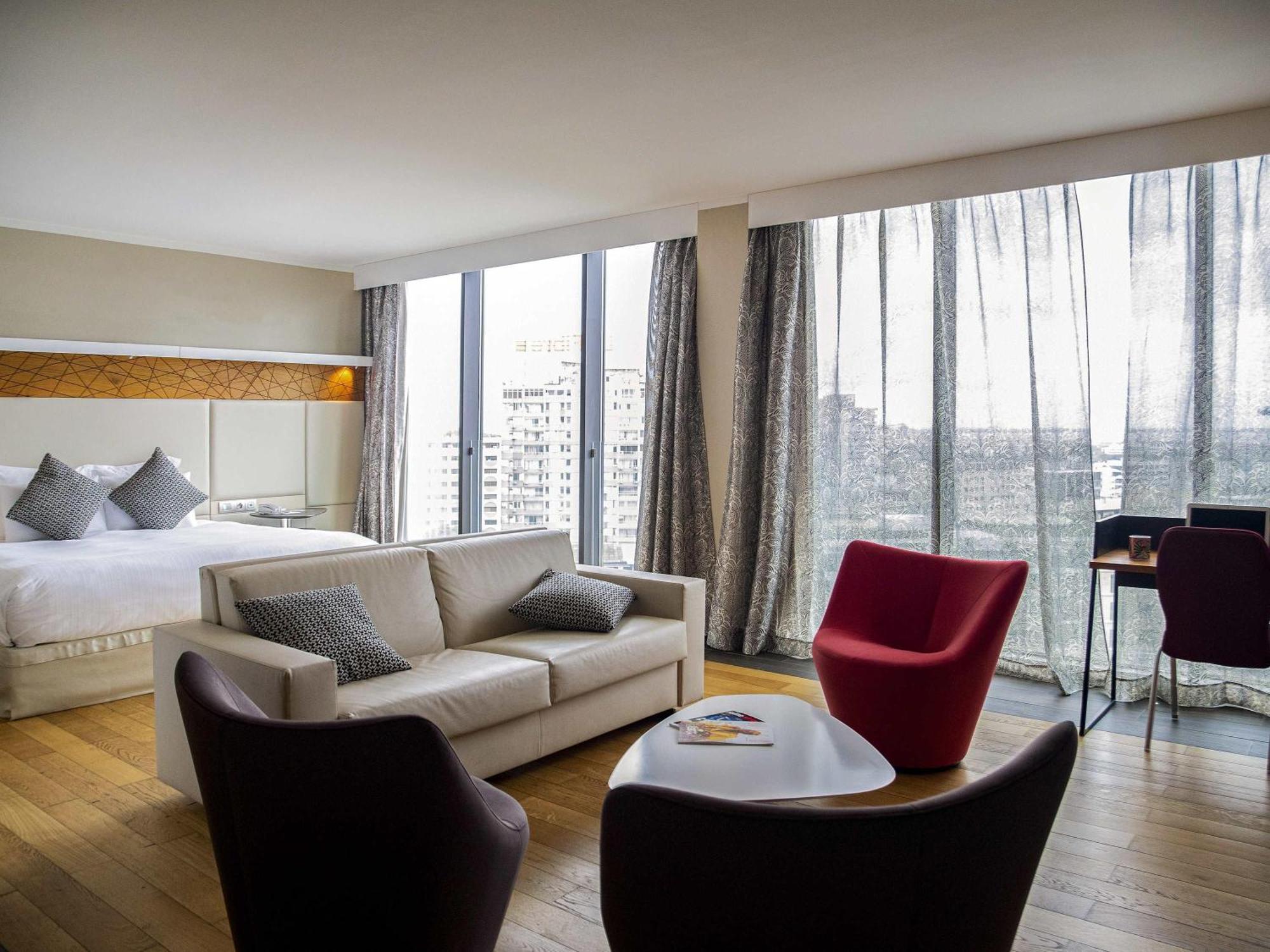 Junior King Suite City View
