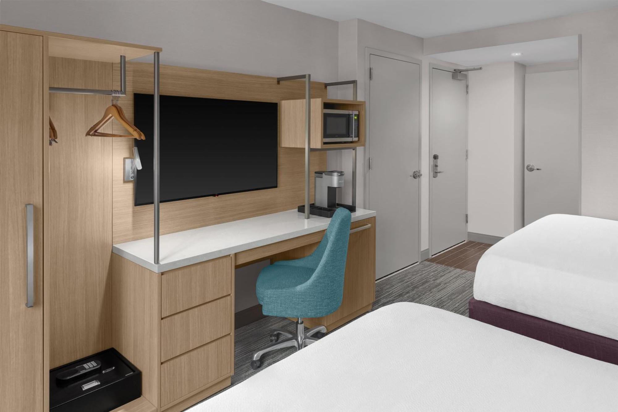 Queen Room Two Queen Beds