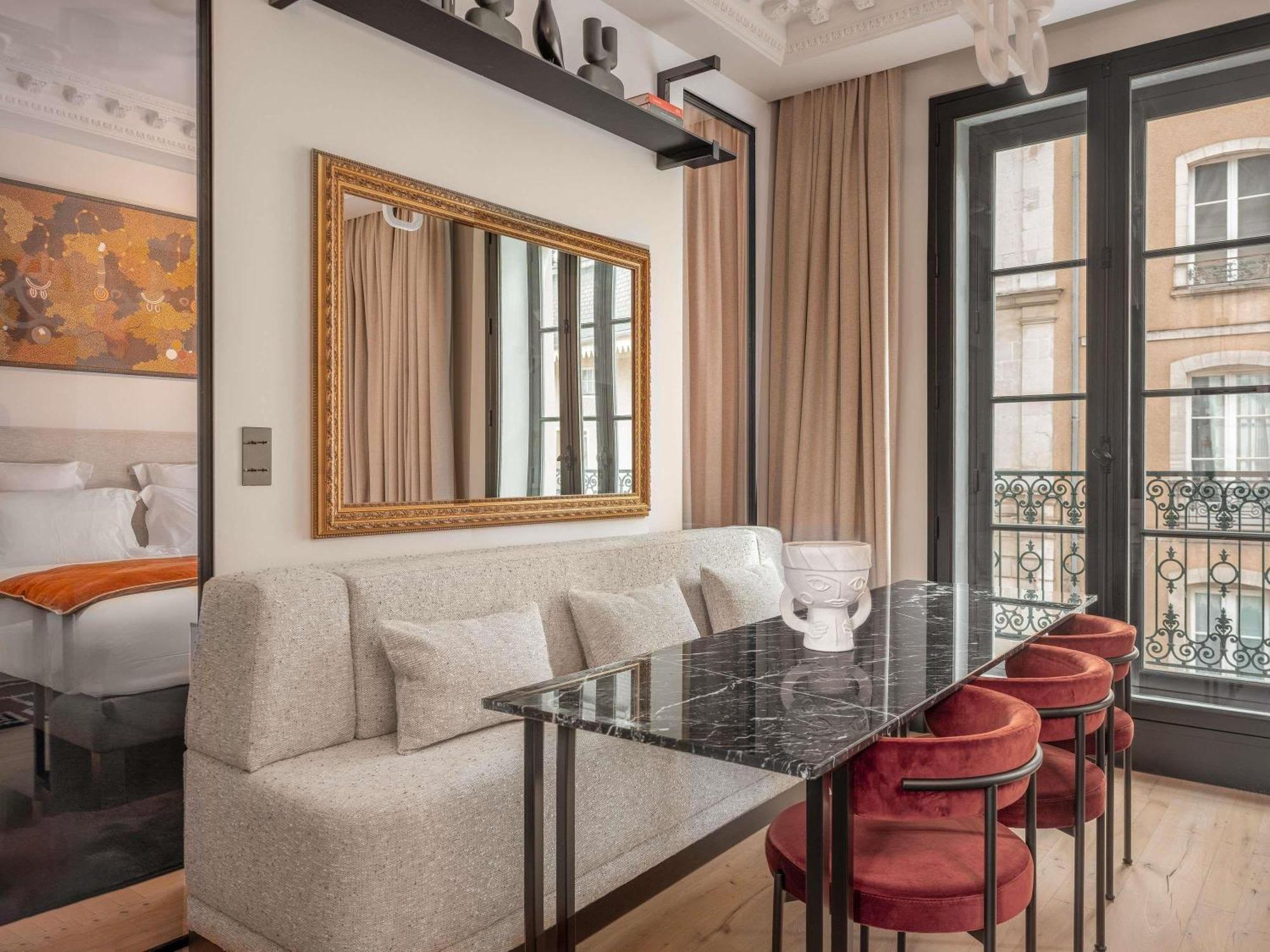 One-Bedroom Standard Apartment