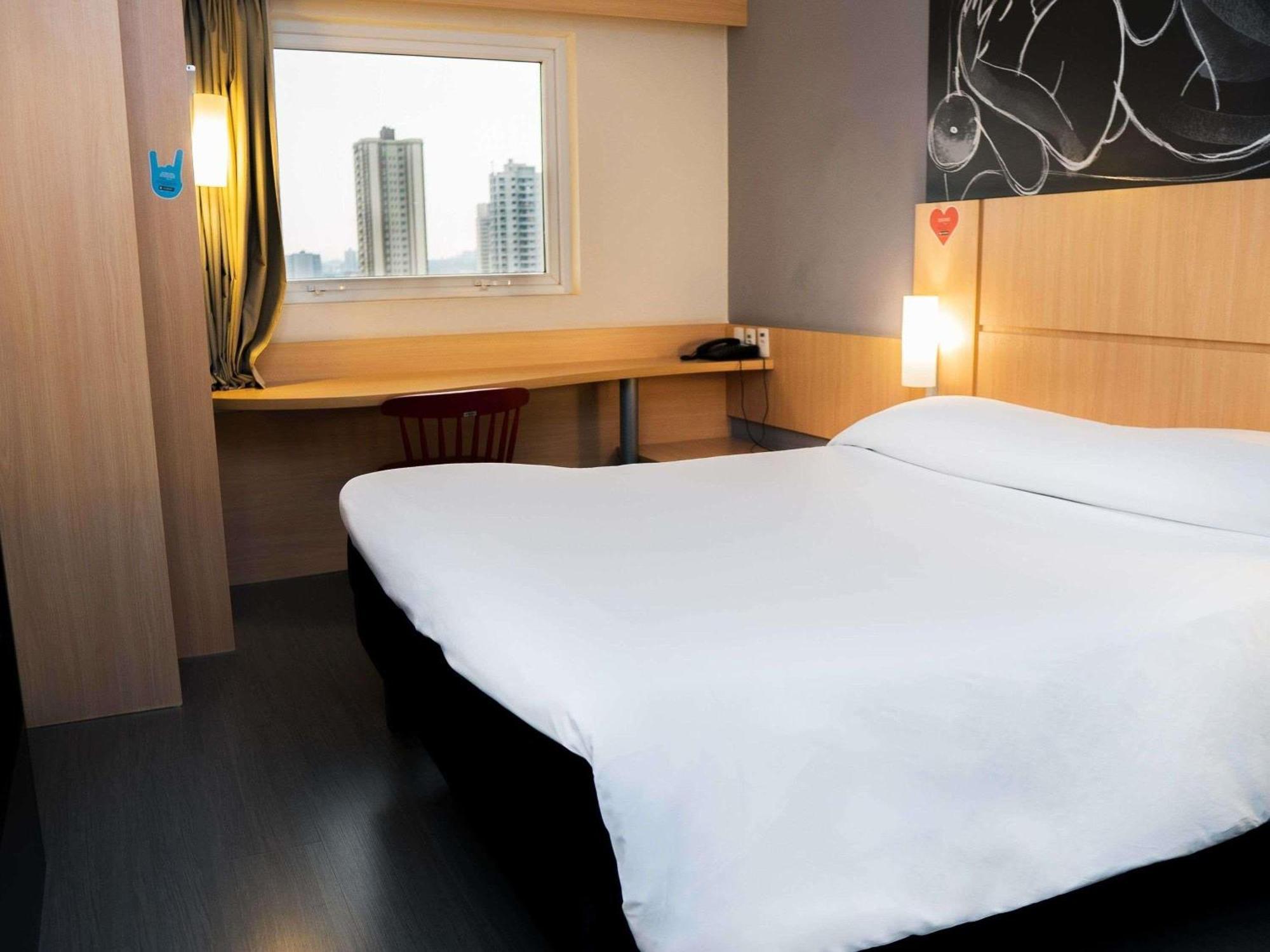Standard One Double Bed