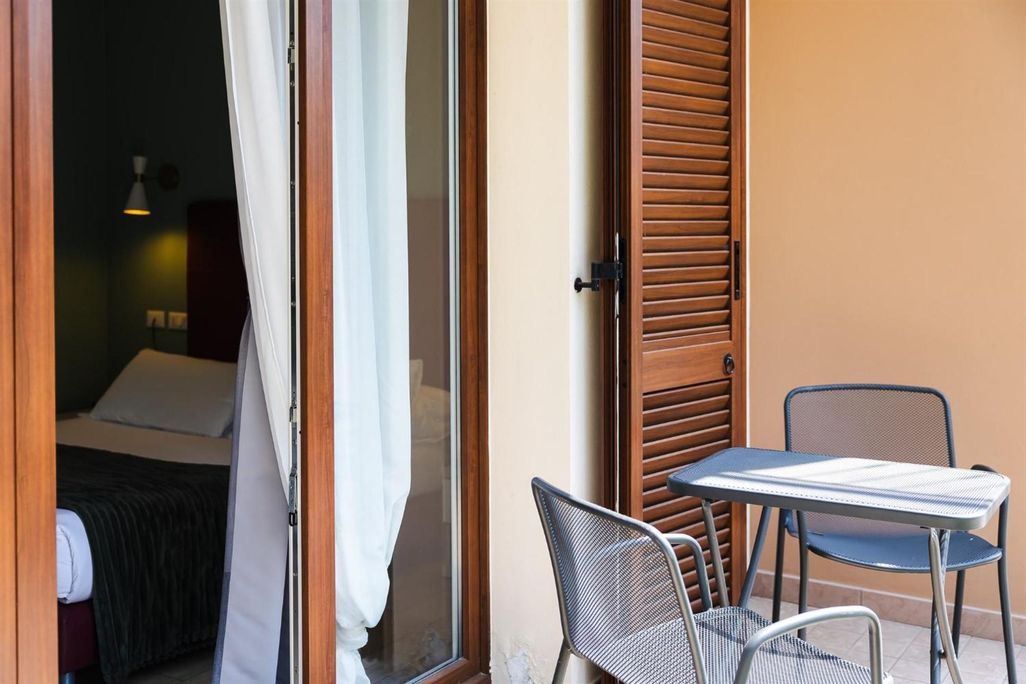 Double Room Private Bathroom