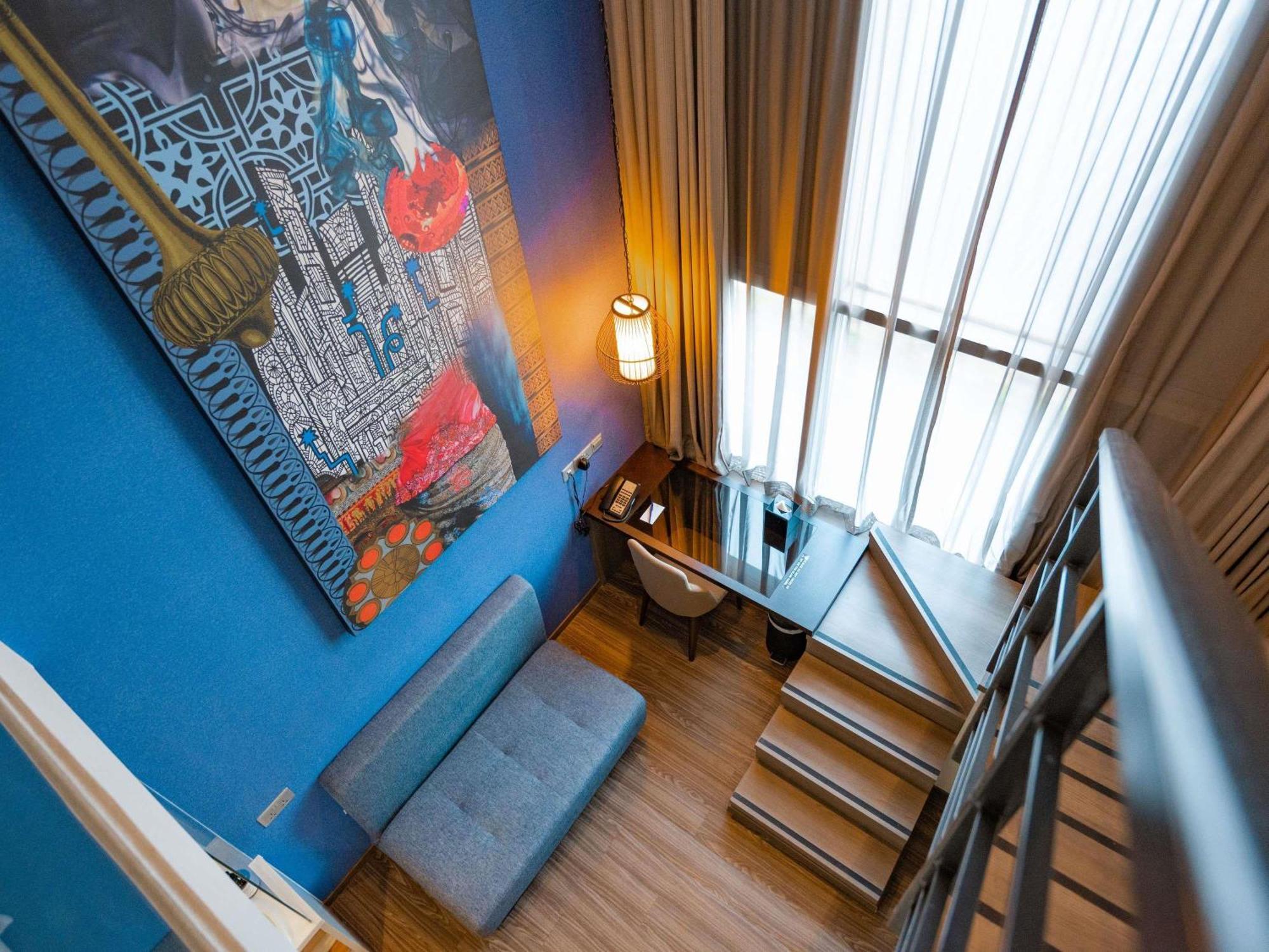 Signature Loft Room