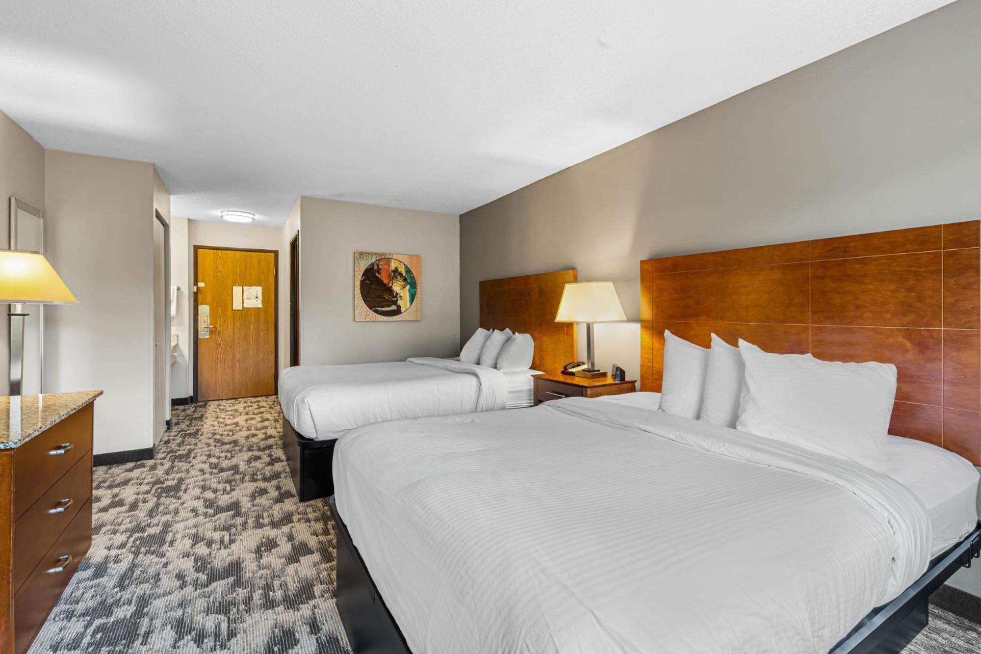 Queen Room Two Queen Beds