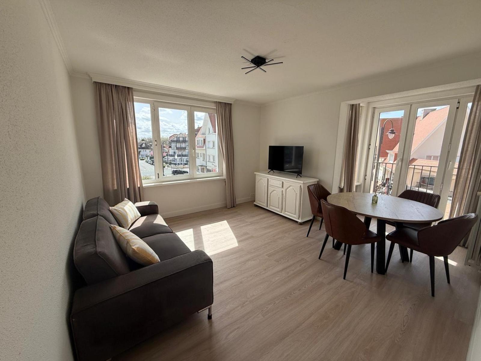 Two-Bedroom Apartment Sea View First floor