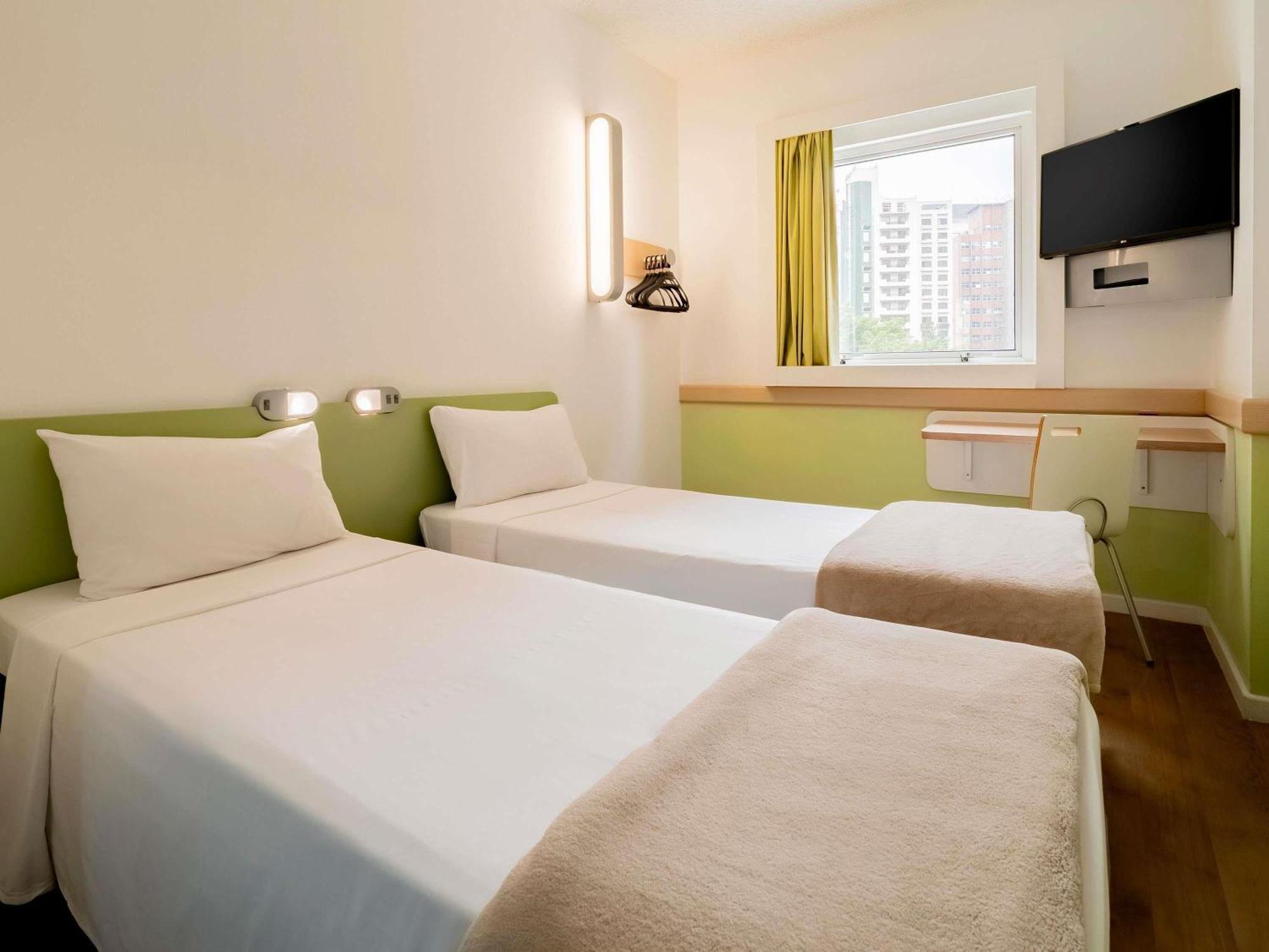 Standard Room 2 Twin Beds