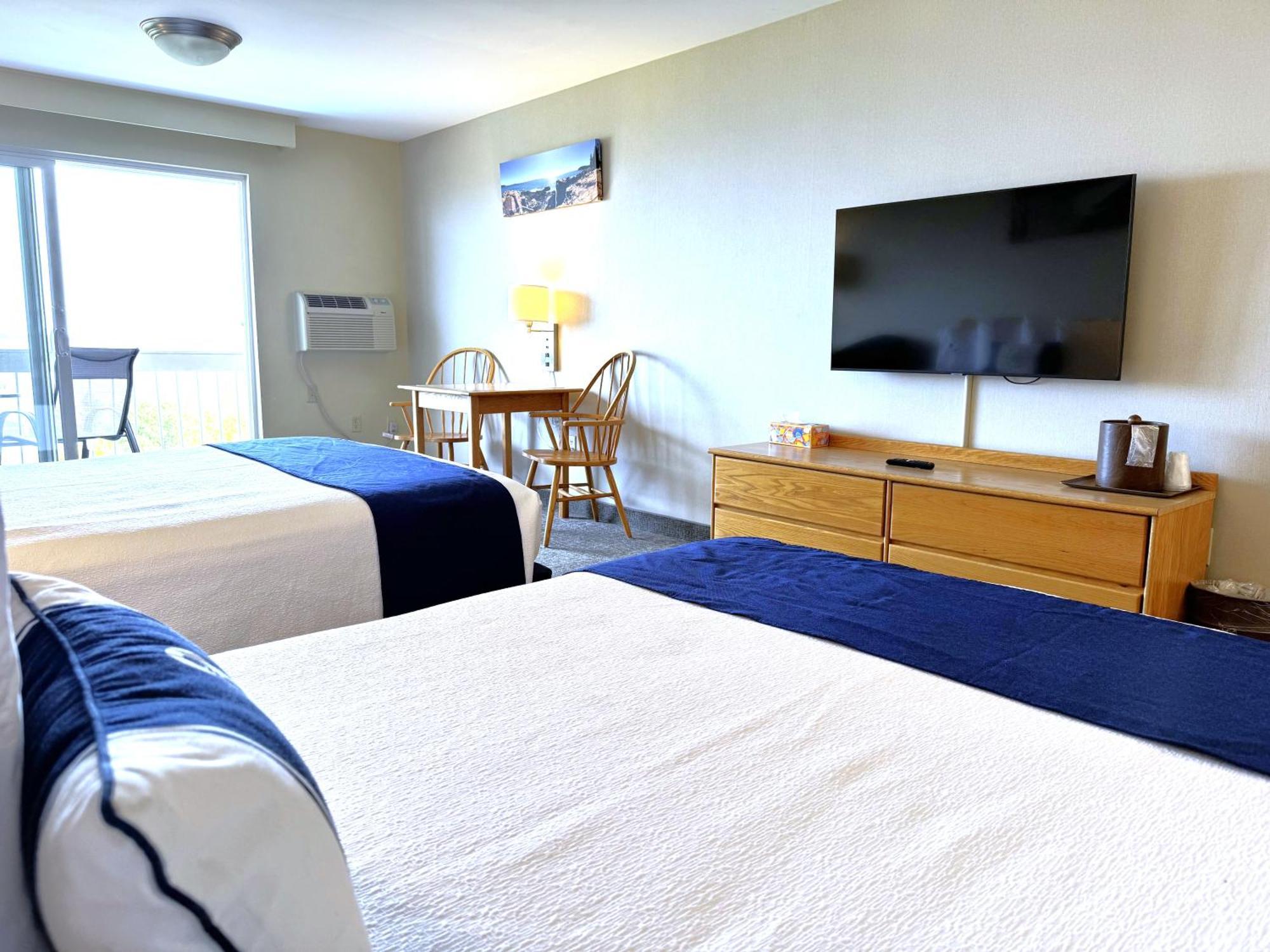 Family Room Ocean View Balcony 2 Queen Beds Sofa Bed 1st Floor NON-PET