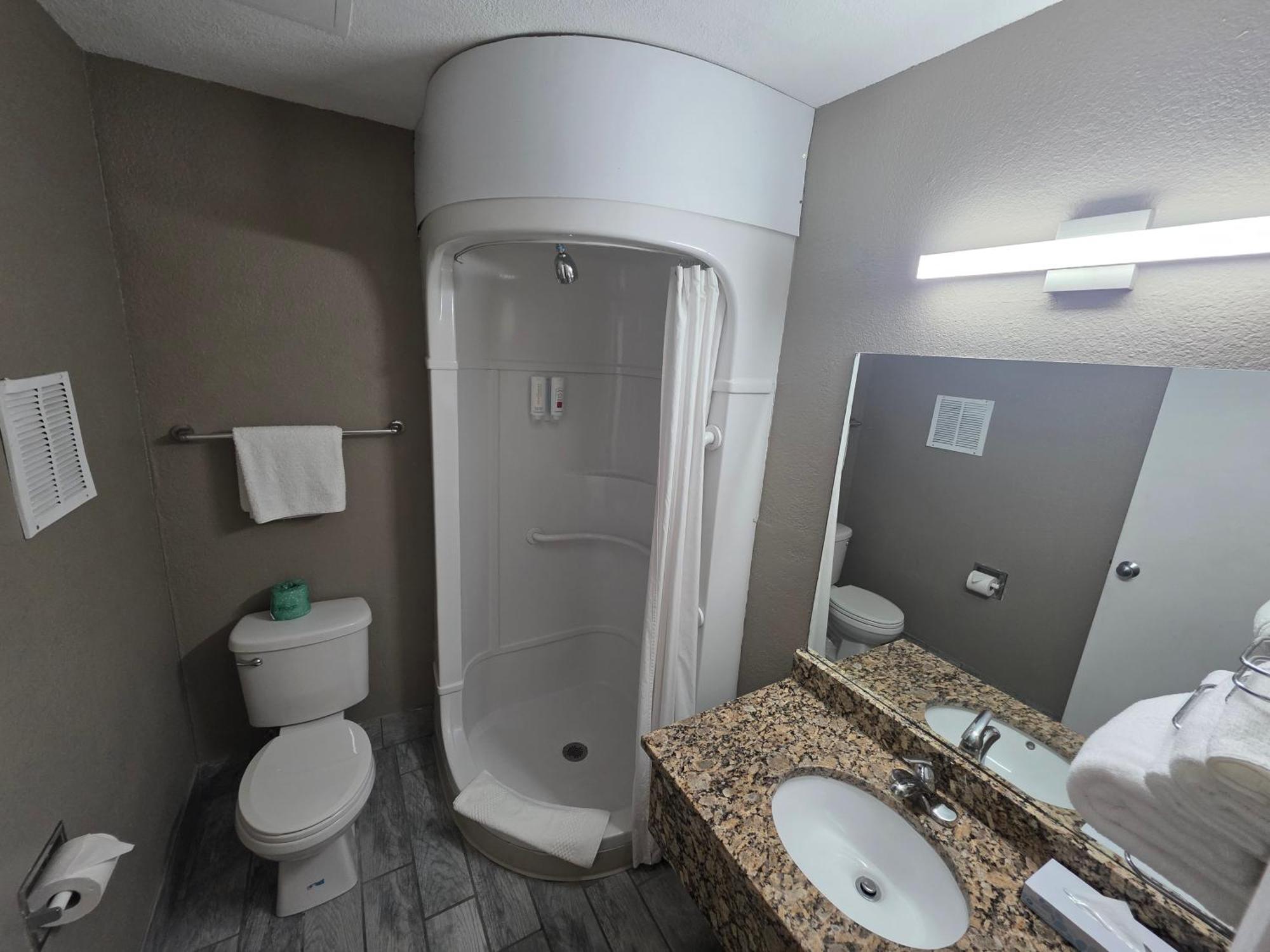 Suite One Double Bed Nonsmoking