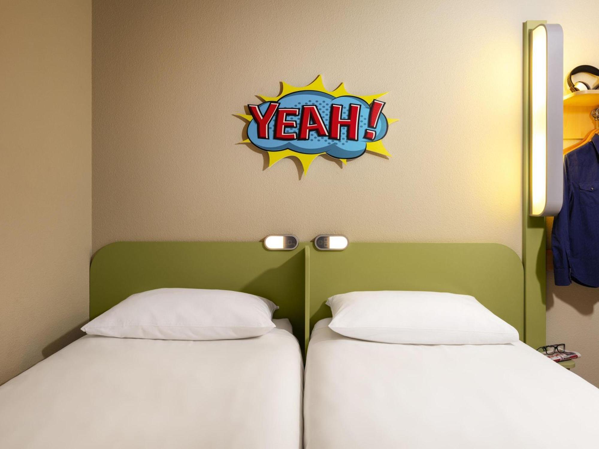 Standard Twin Room